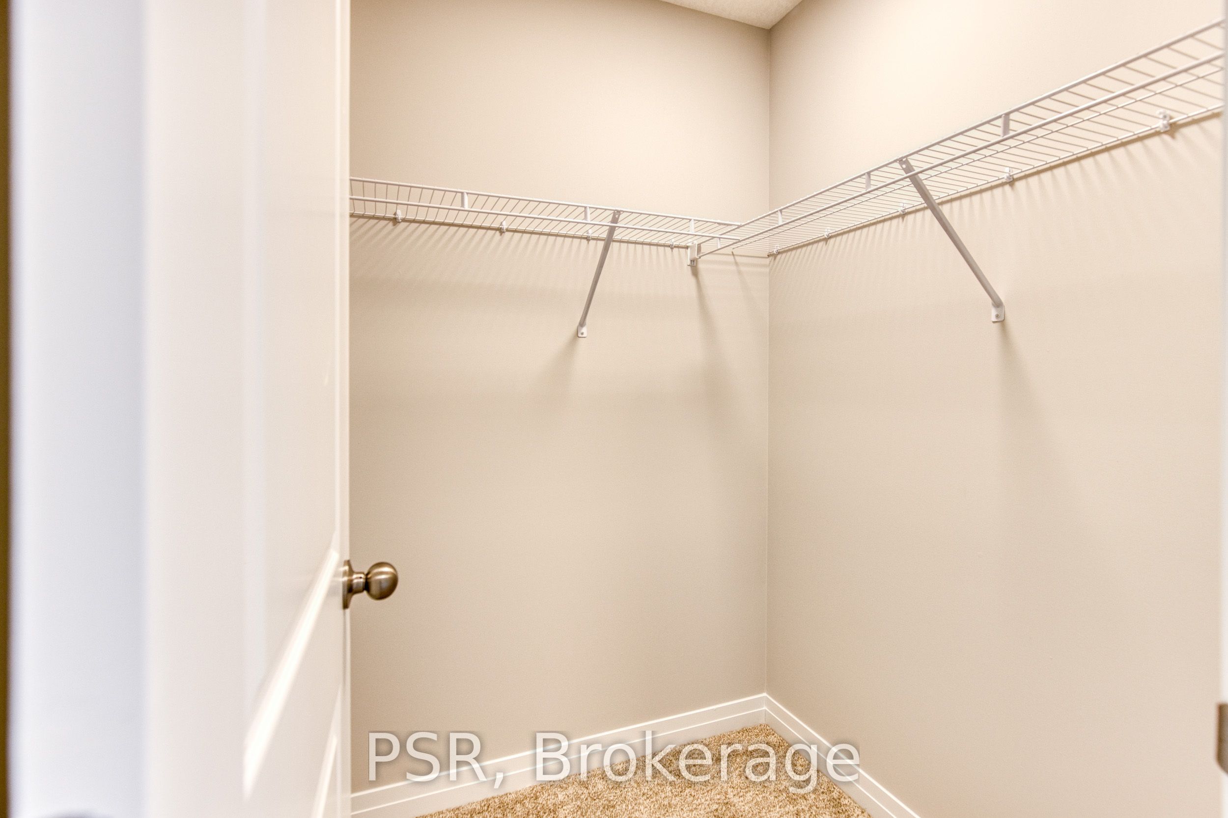 196 Rivergreen Crescent Property Photo 36