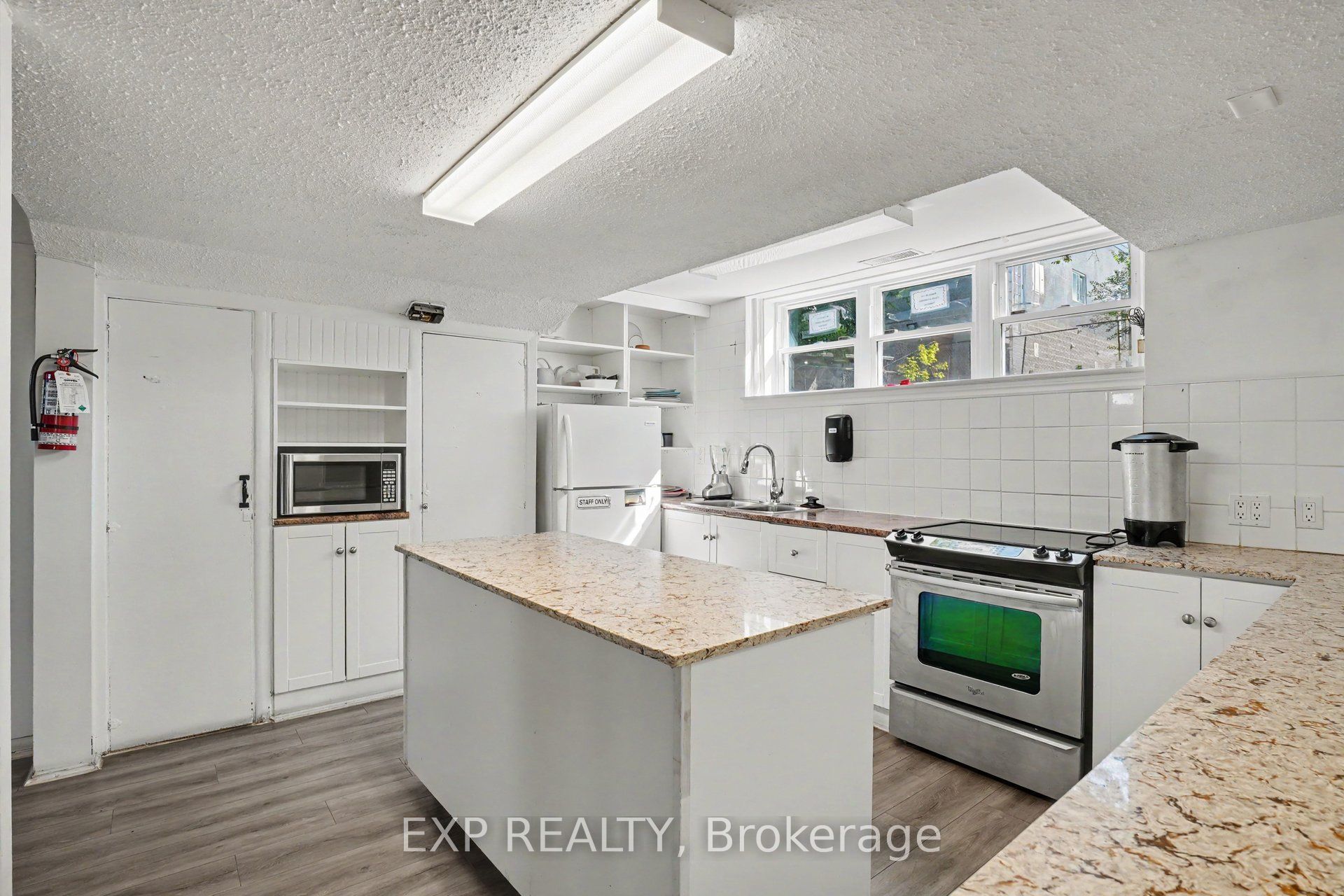 297 Savard Avenue E Property Photo 11