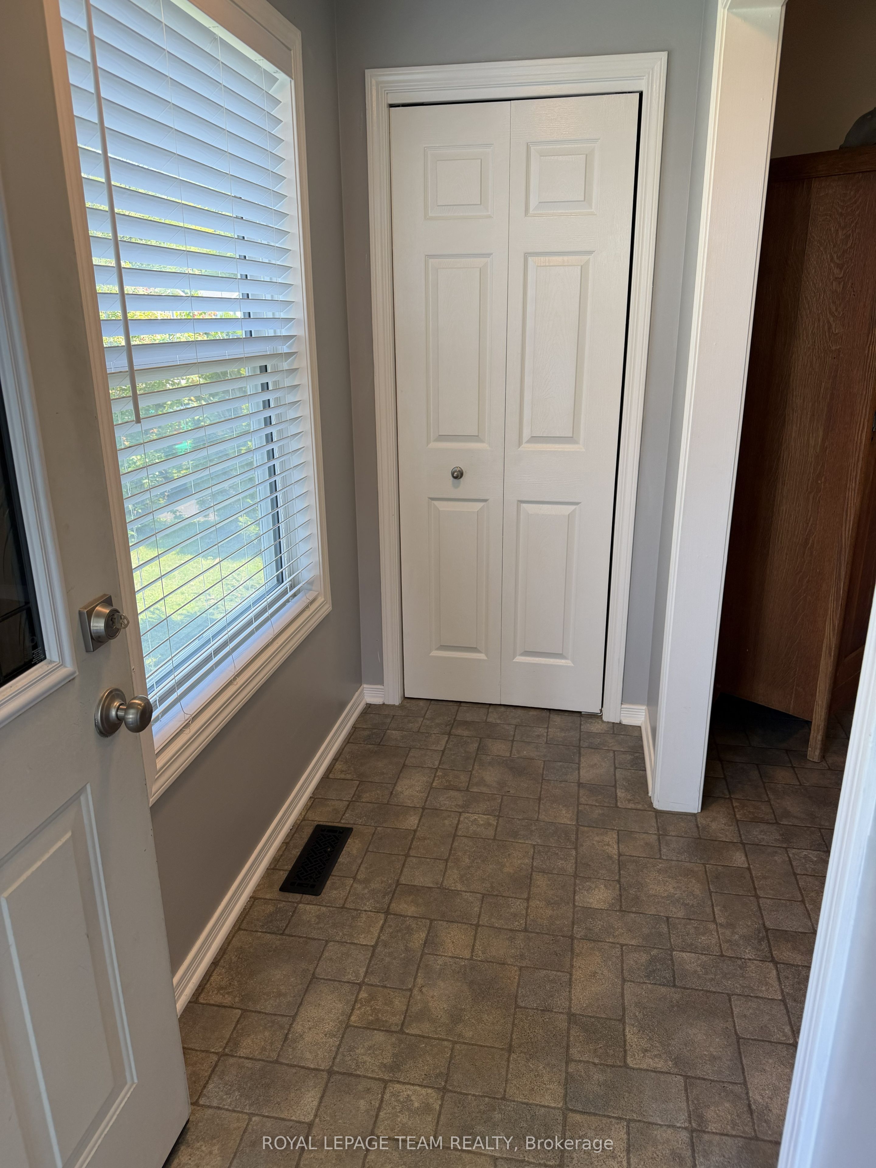 1028 Teena Colleen Private Property Photo 6