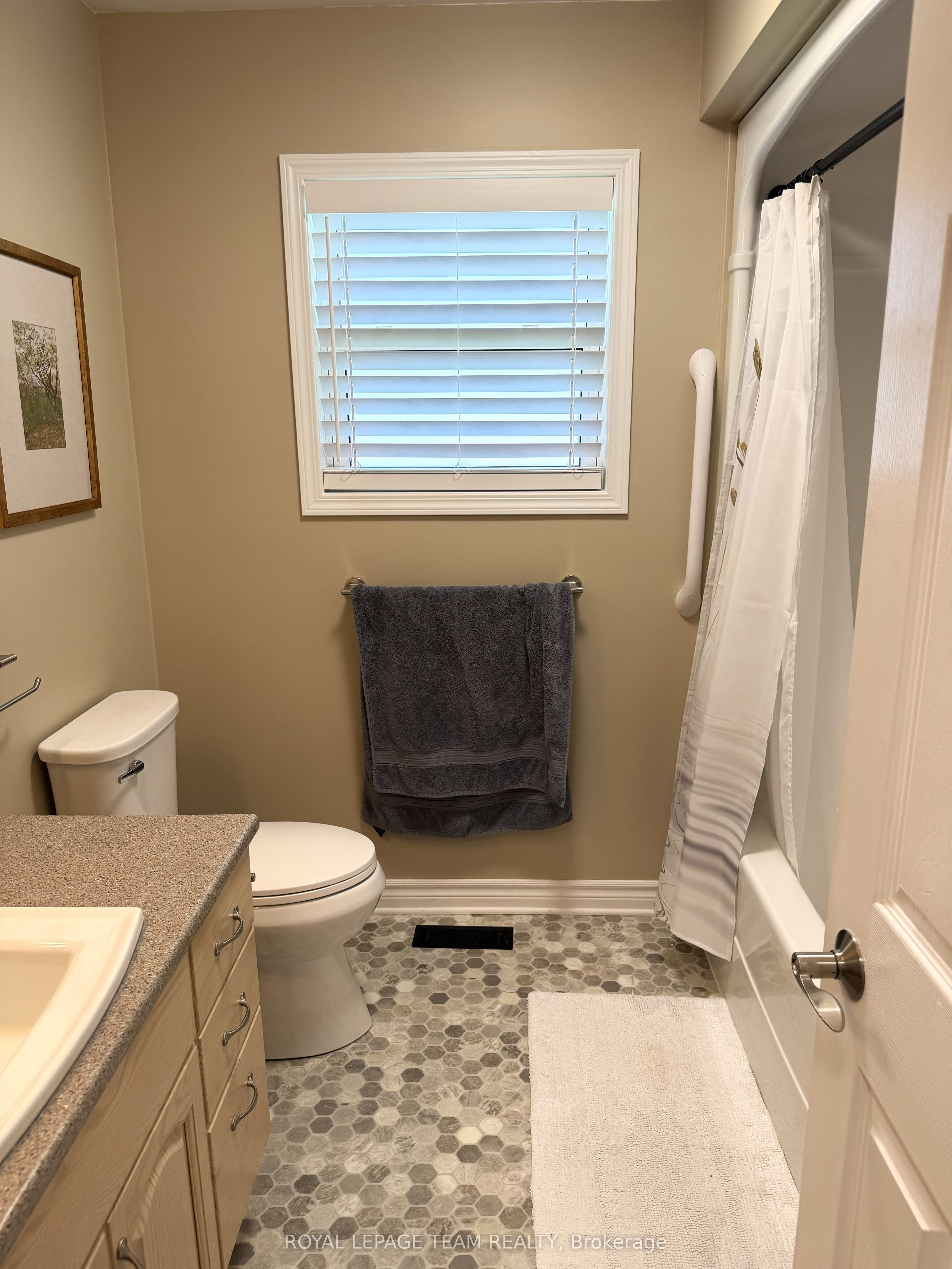 1028 Teena Colleen Private Property Photo 16