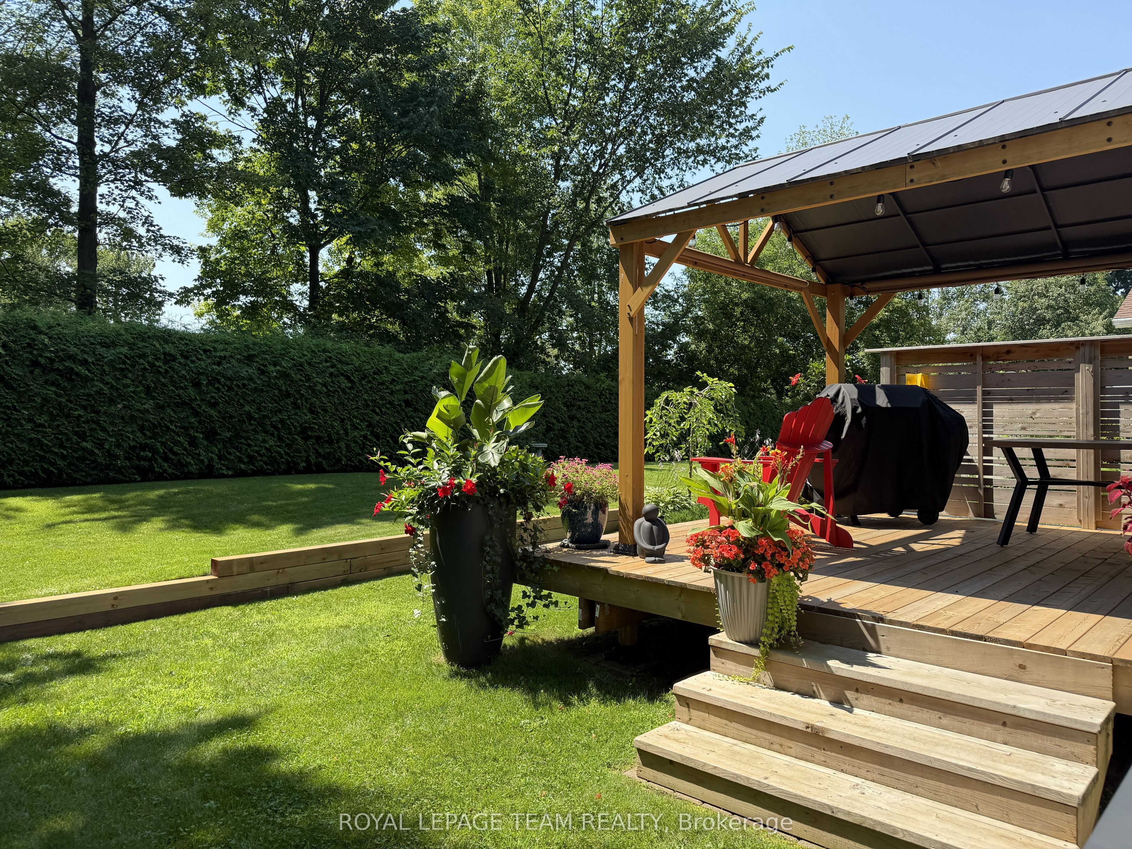 1028 Teena Colleen Private Property Photo 29