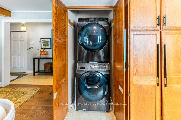 1102 Burnside Drive Property Photo 14