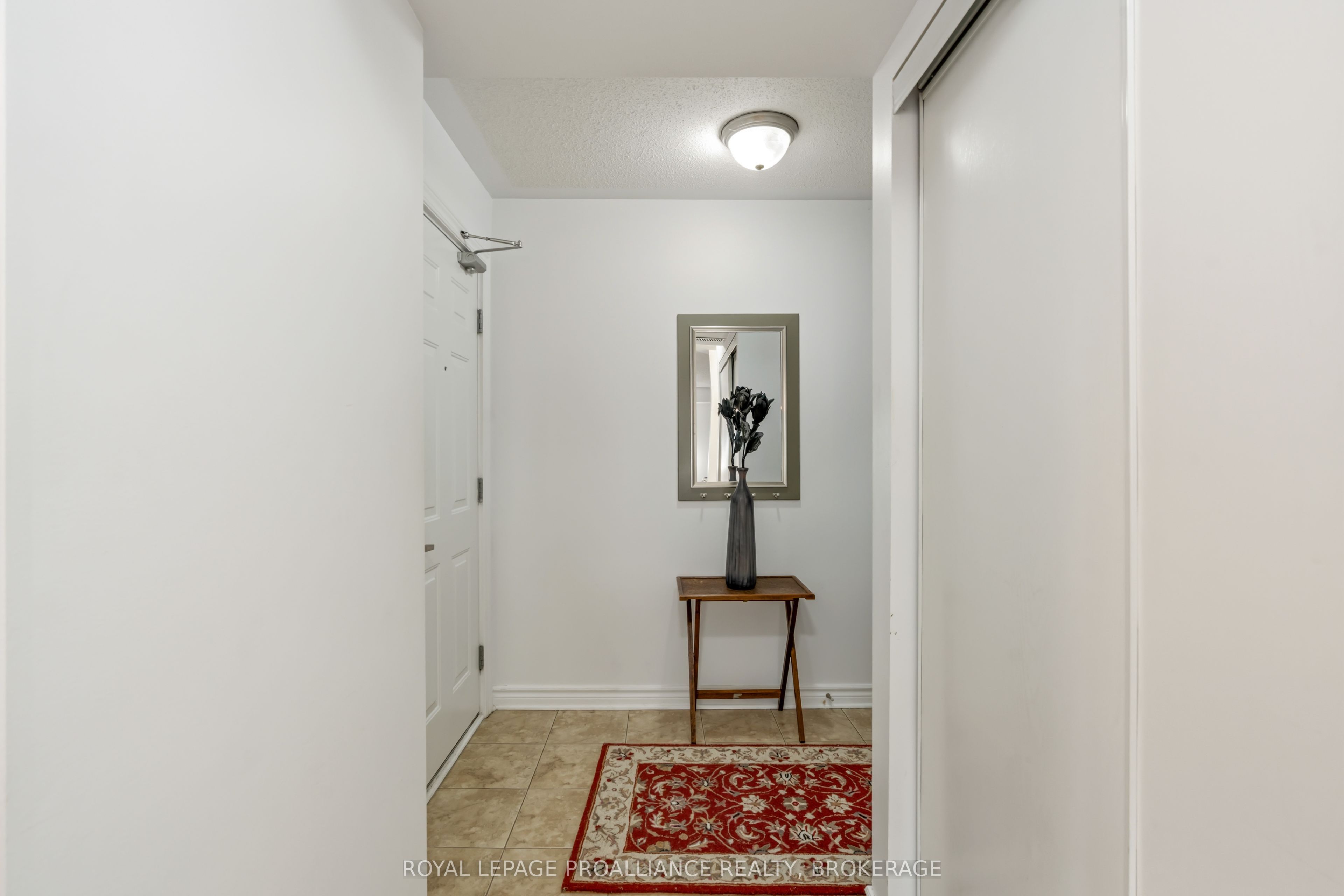 510 Stonefield Private 2 Property Photo 3