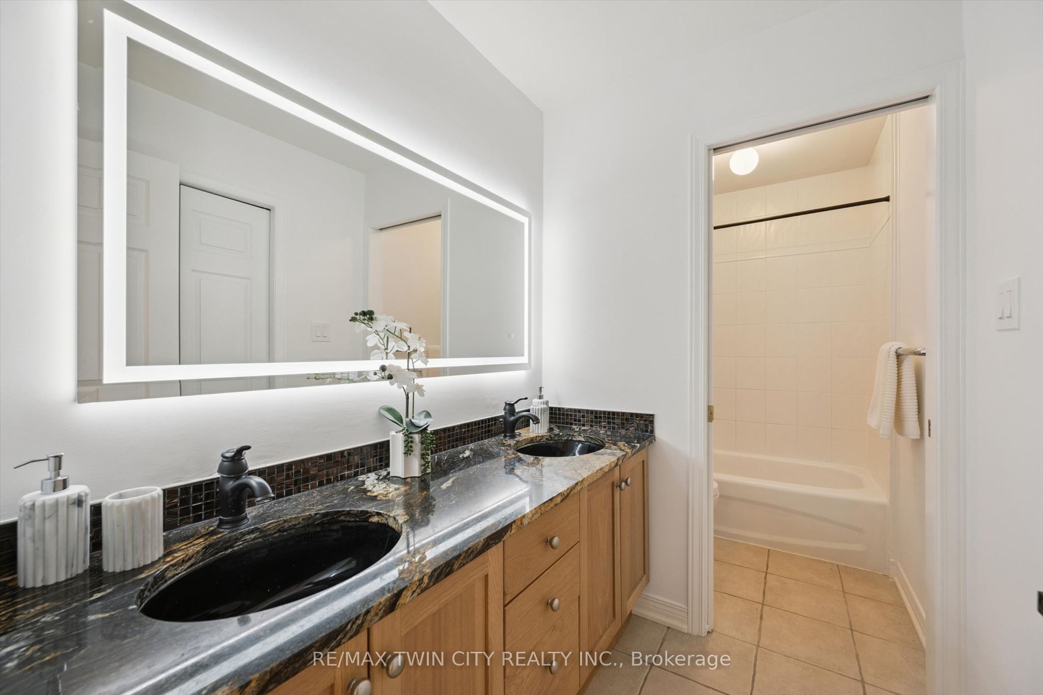 608 Bluenose Crescent Property Photo 18