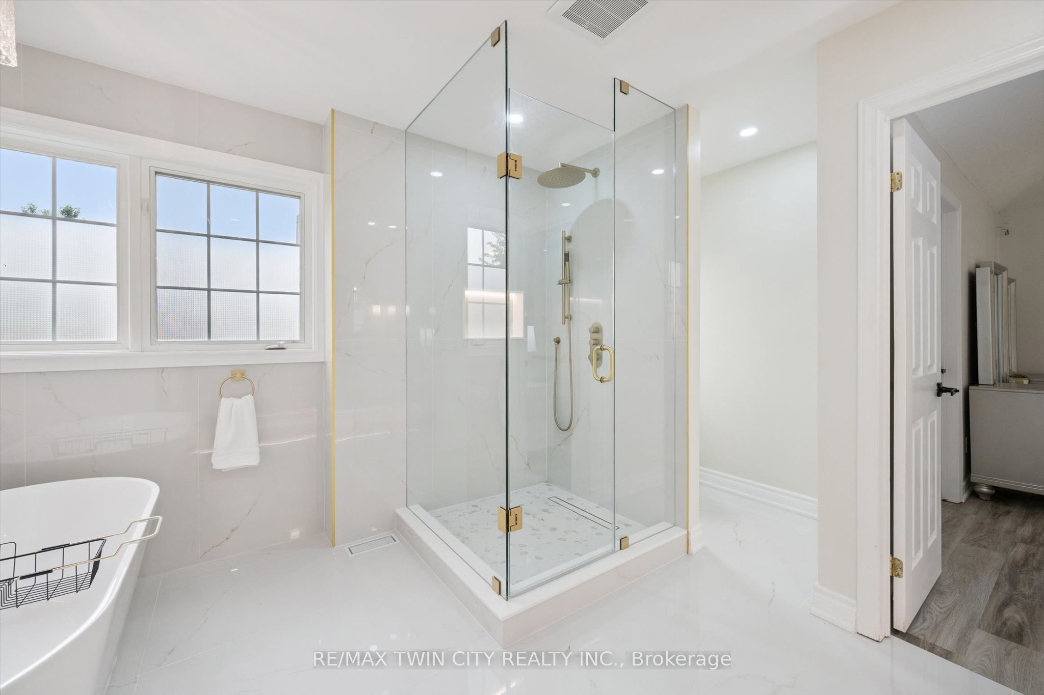 608 Bluenose Crescent Property Photo 23