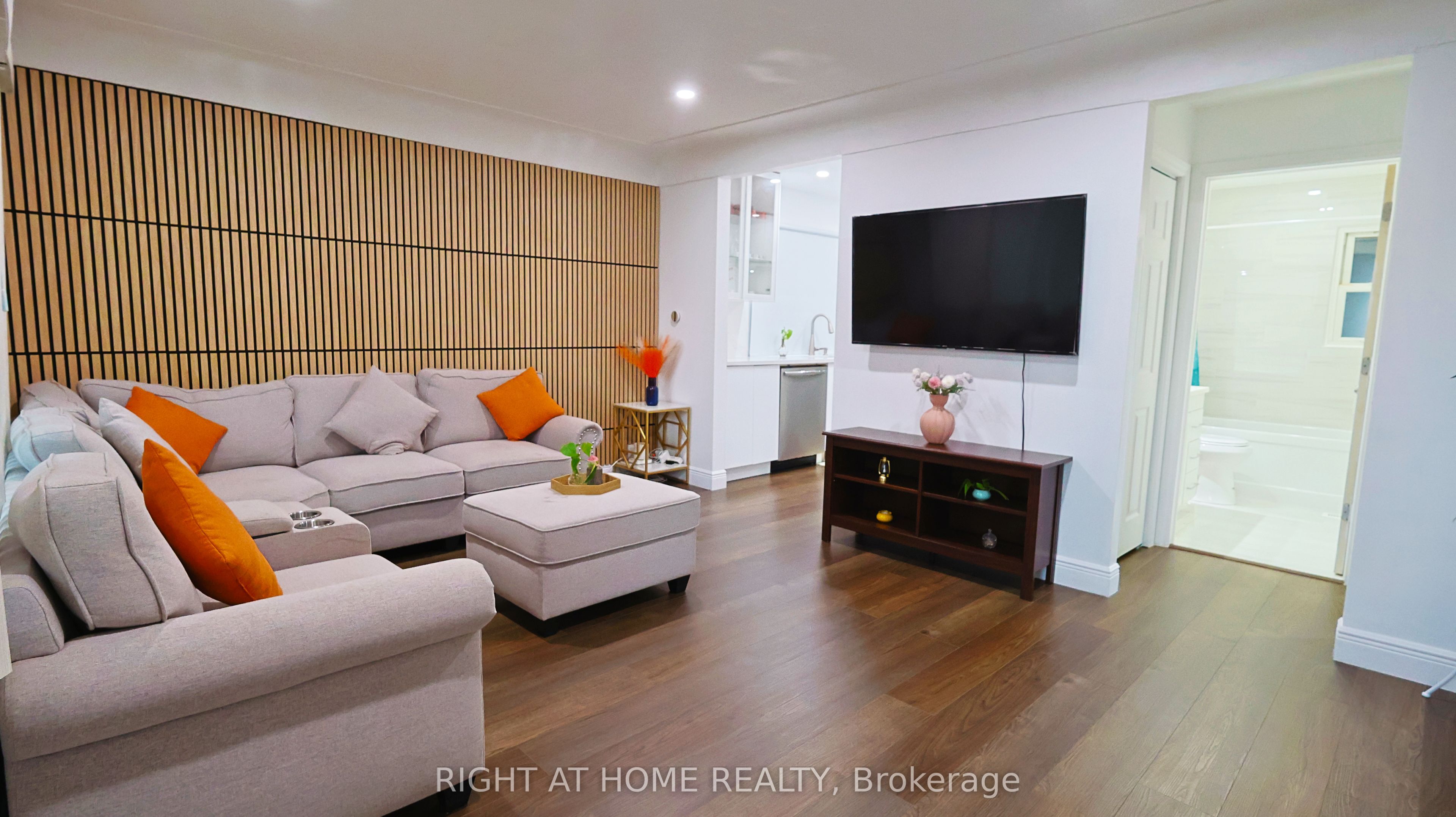 82 Normanhurst Avenue Property Photo 6