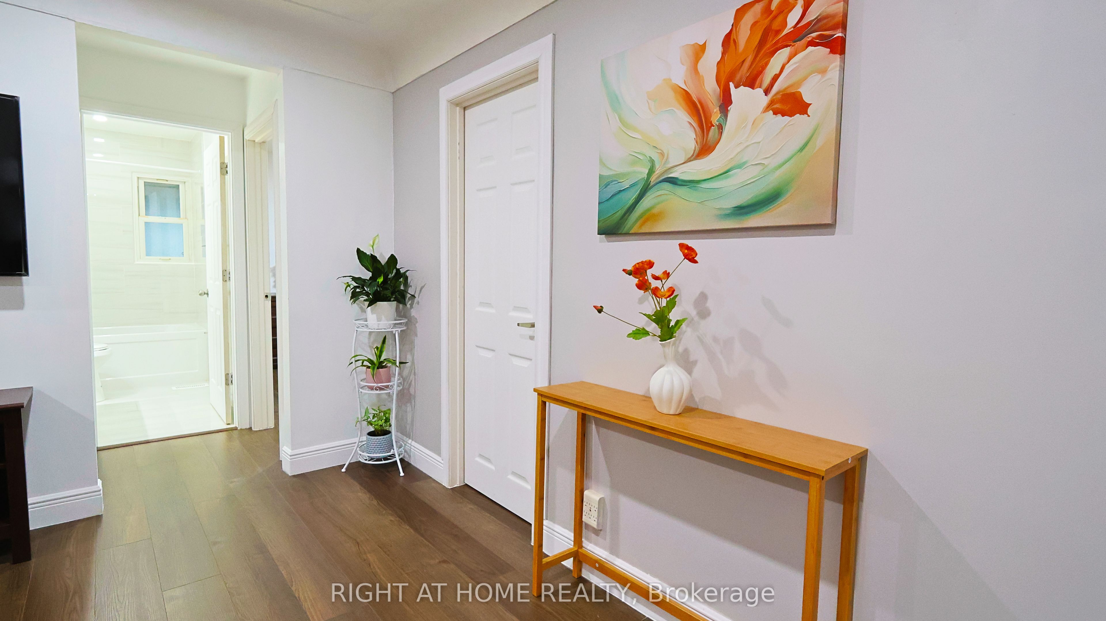 82 Normanhurst Avenue Property Photo 8