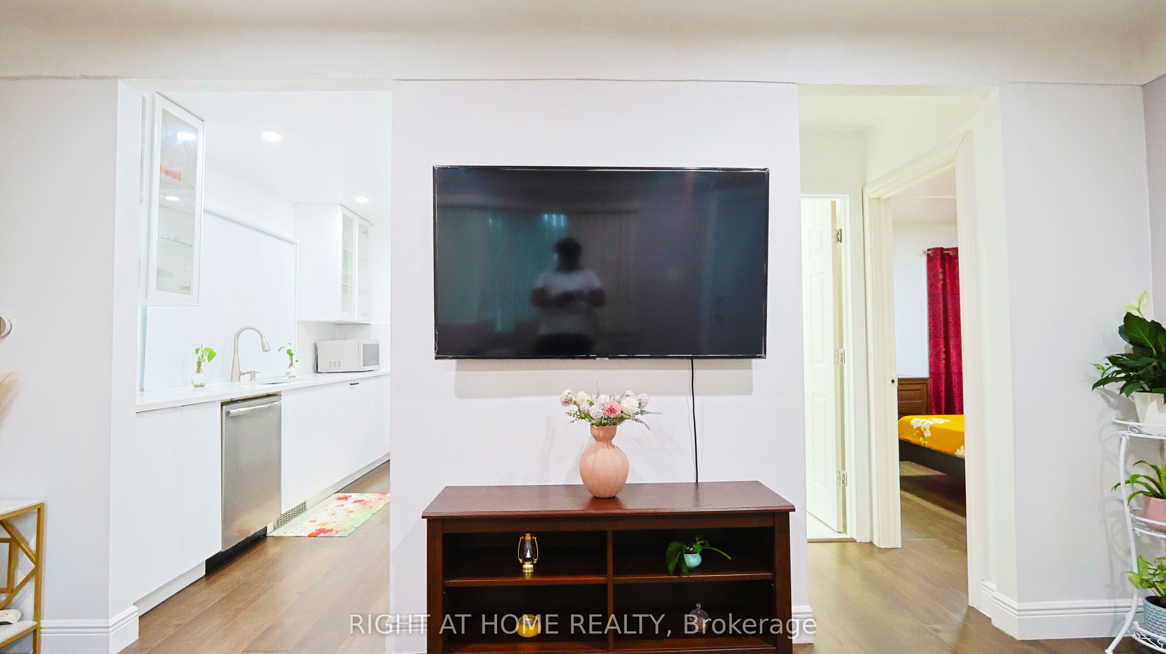 82 Normanhurst Avenue Property Photo 9