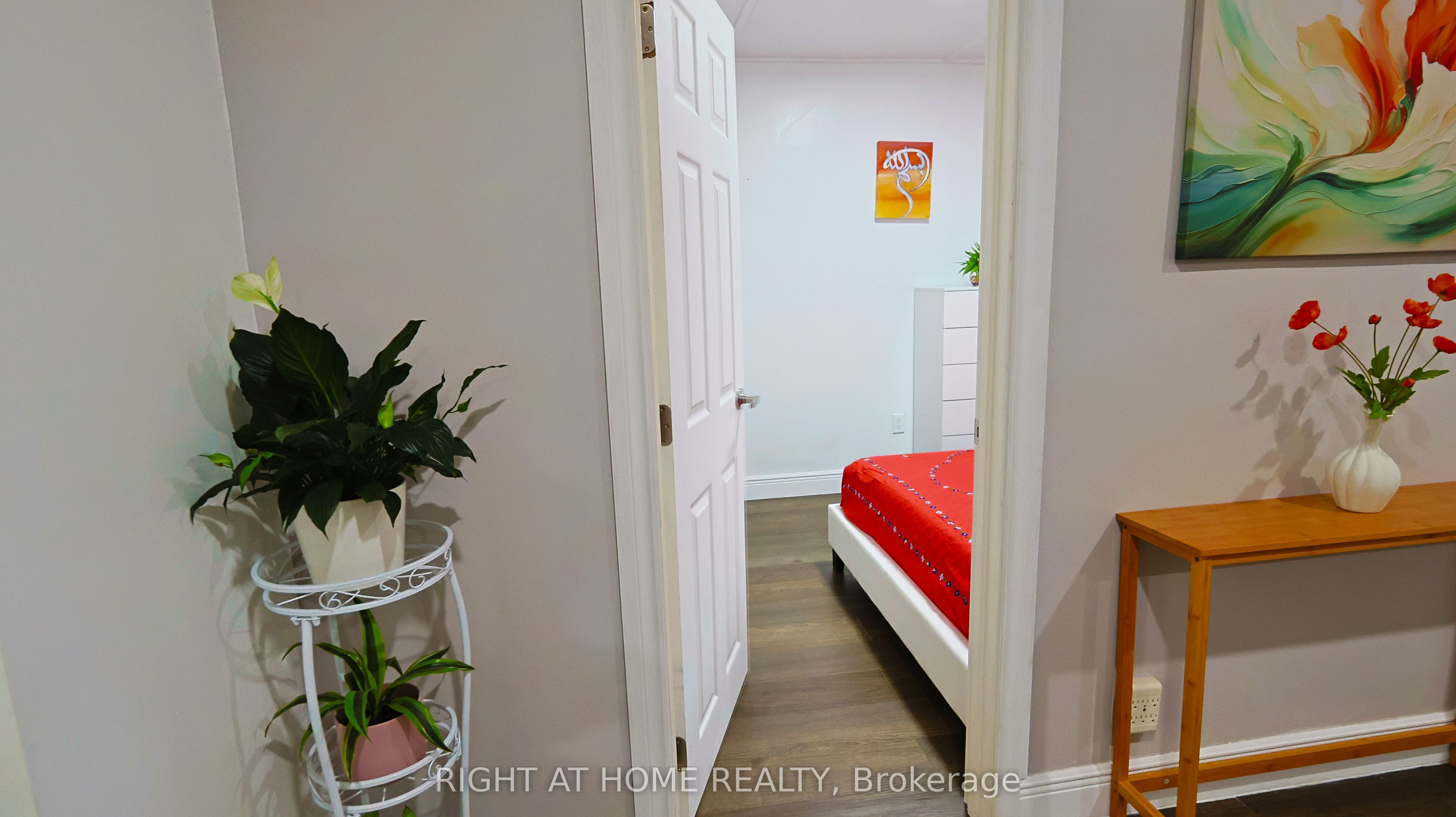 82 Normanhurst Avenue Property Photo 11