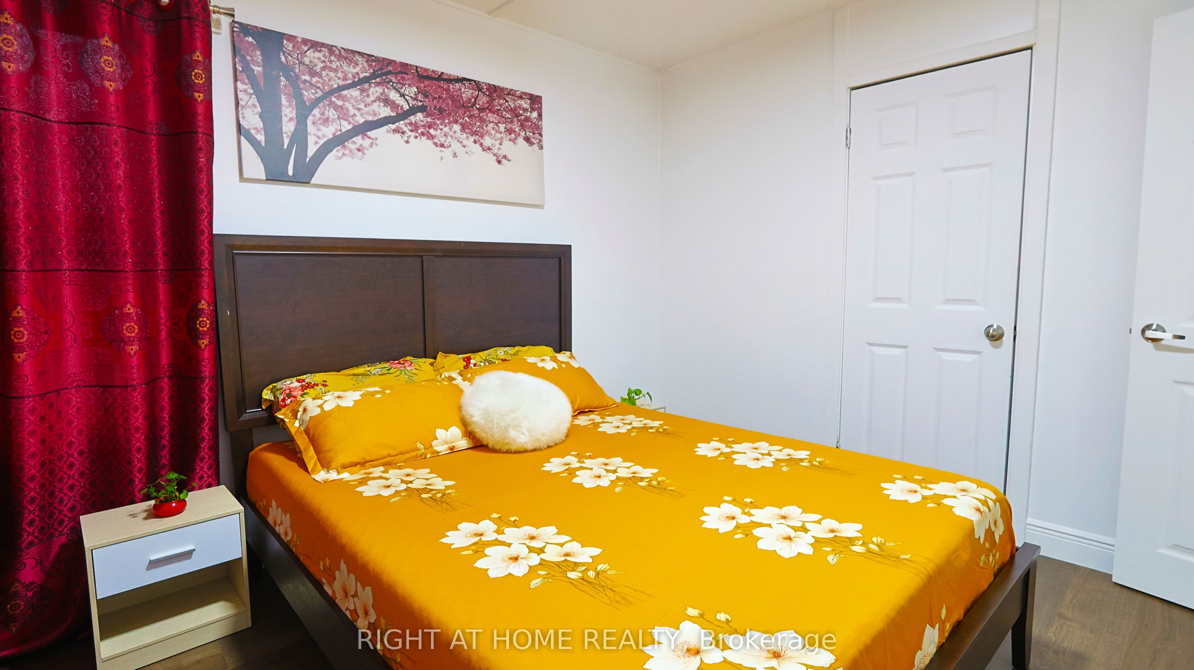 82 Normanhurst Avenue Property Photo 13