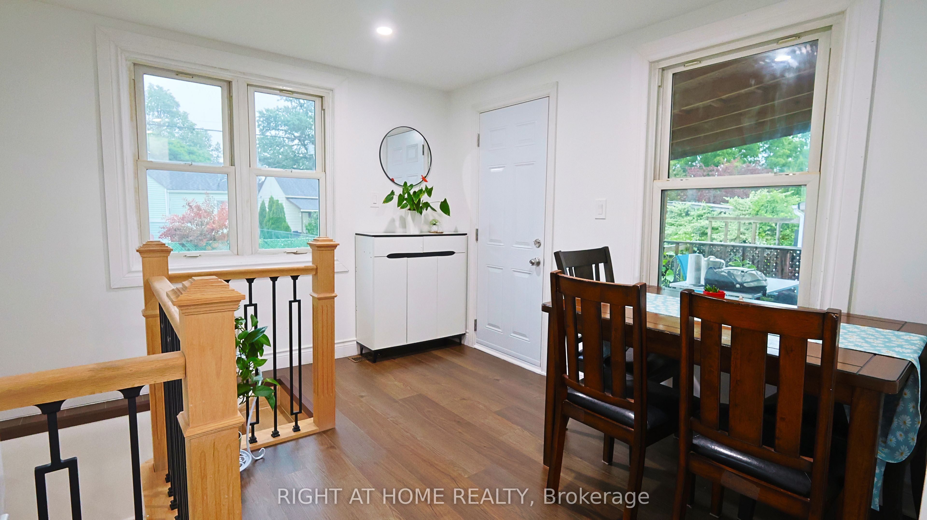 82 Normanhurst Avenue Property Photo 28