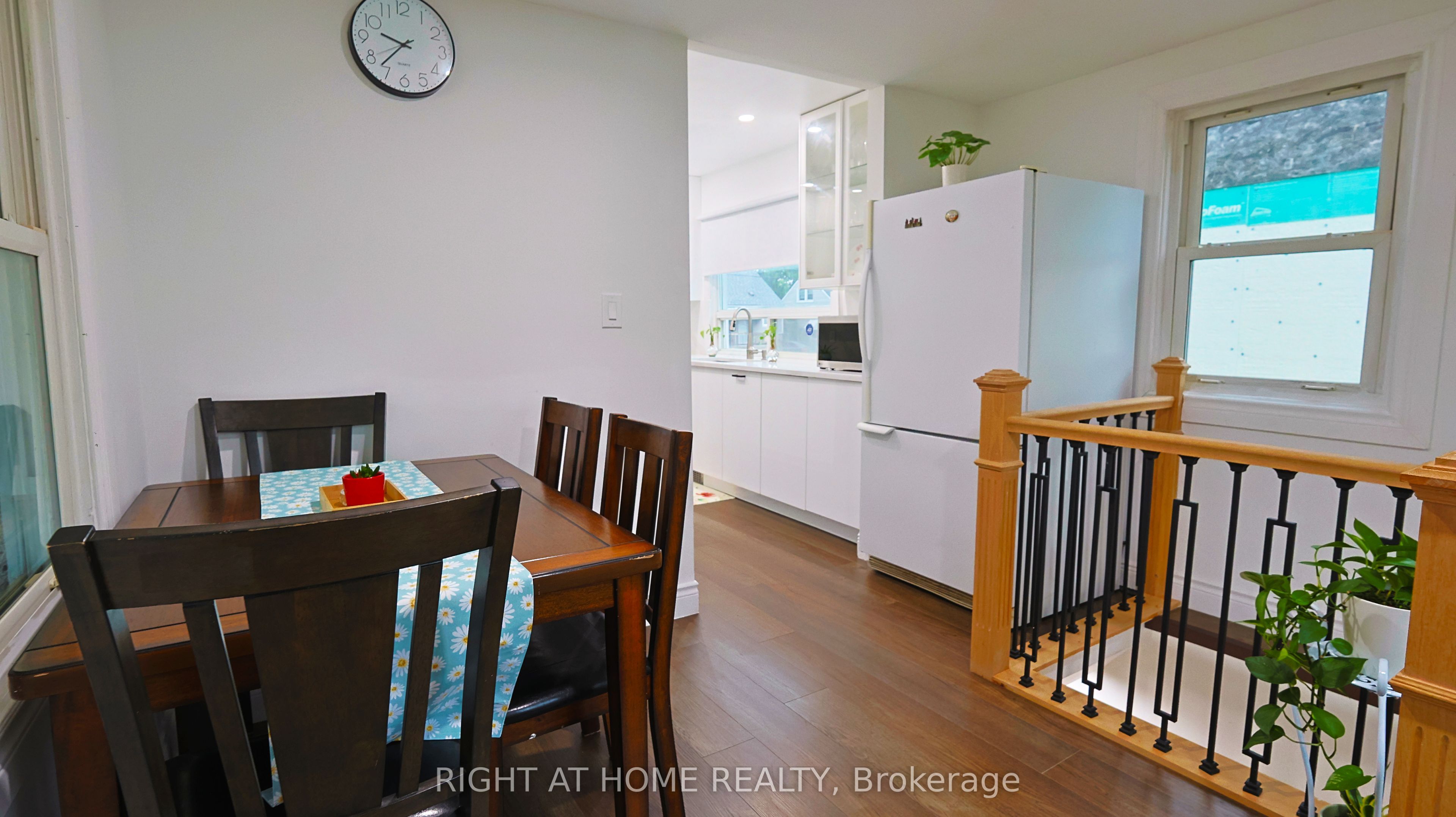 82 Normanhurst Avenue Property Photo 29