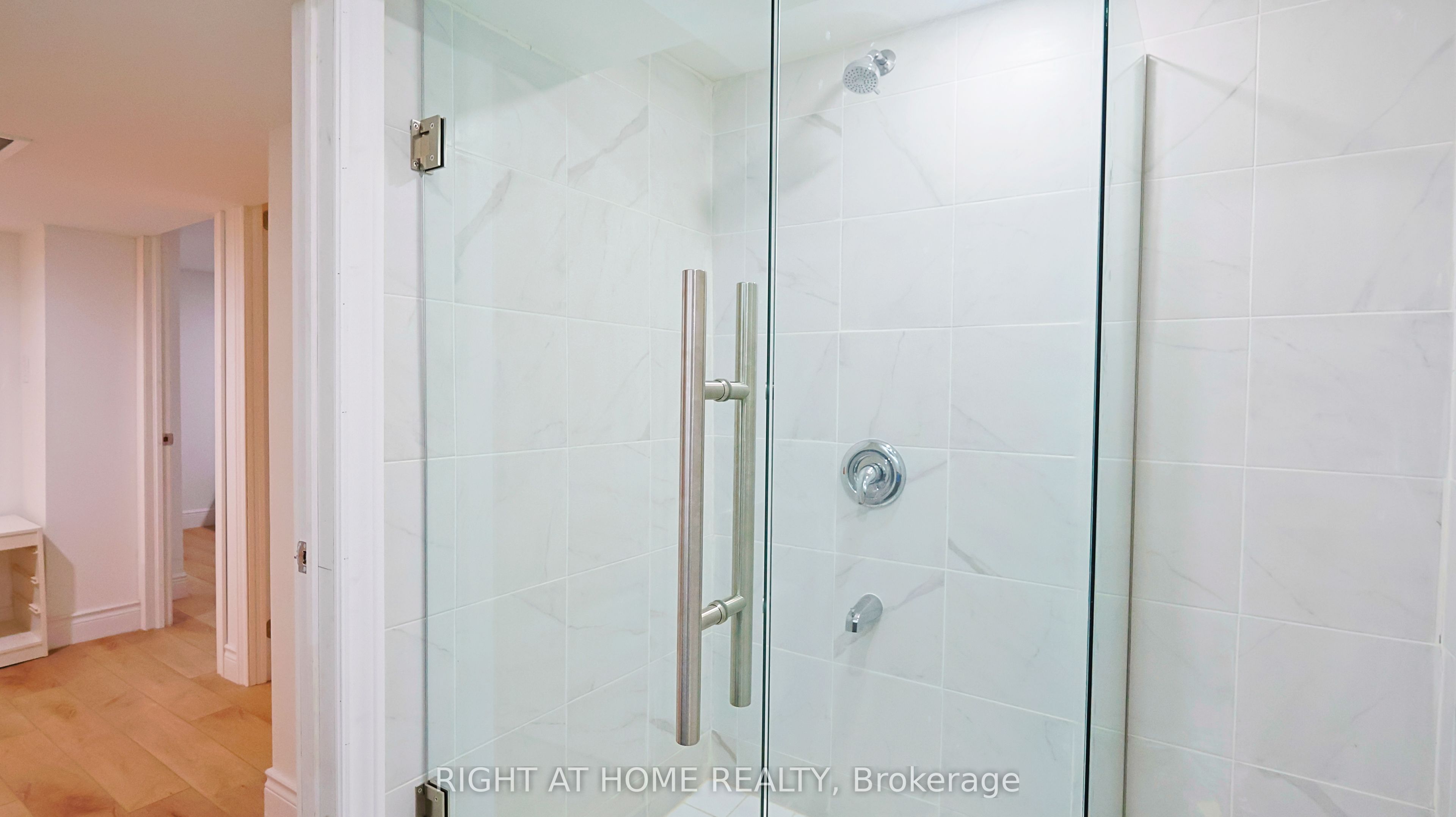 82 Normanhurst Avenue Property Photo 42