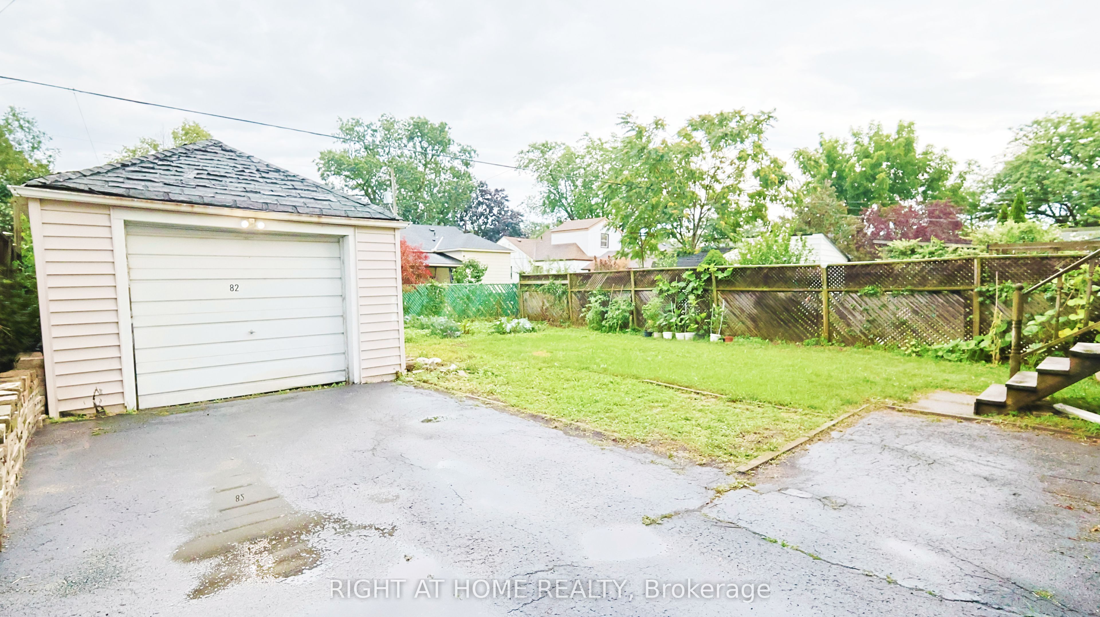 82 Normanhurst Avenue Property Photo 47