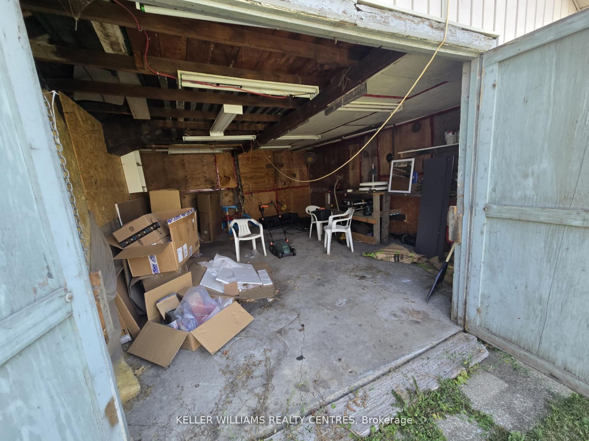 1868 Albert Road Property Photo 15