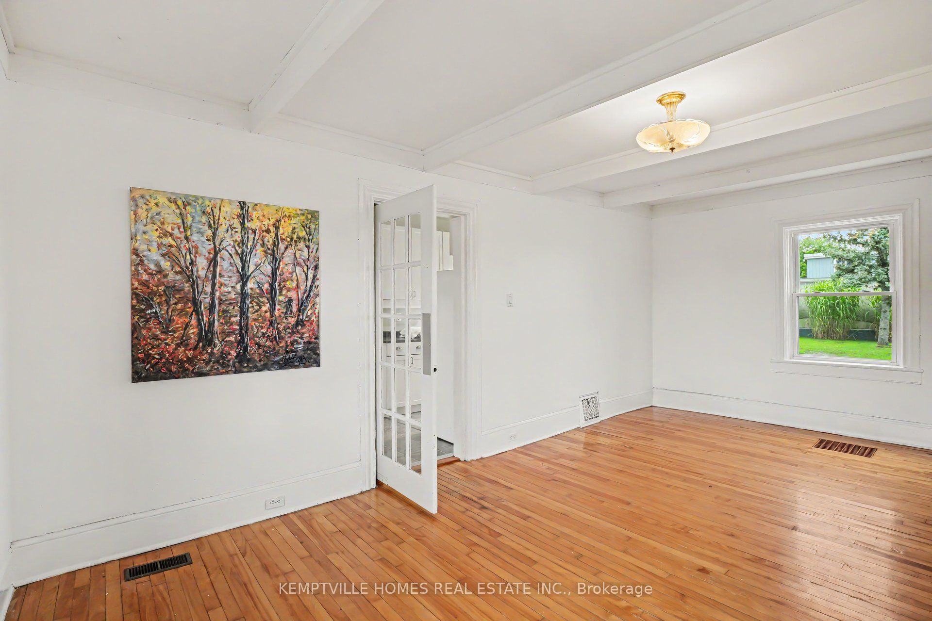 616 Rideau Street Property Photo 10