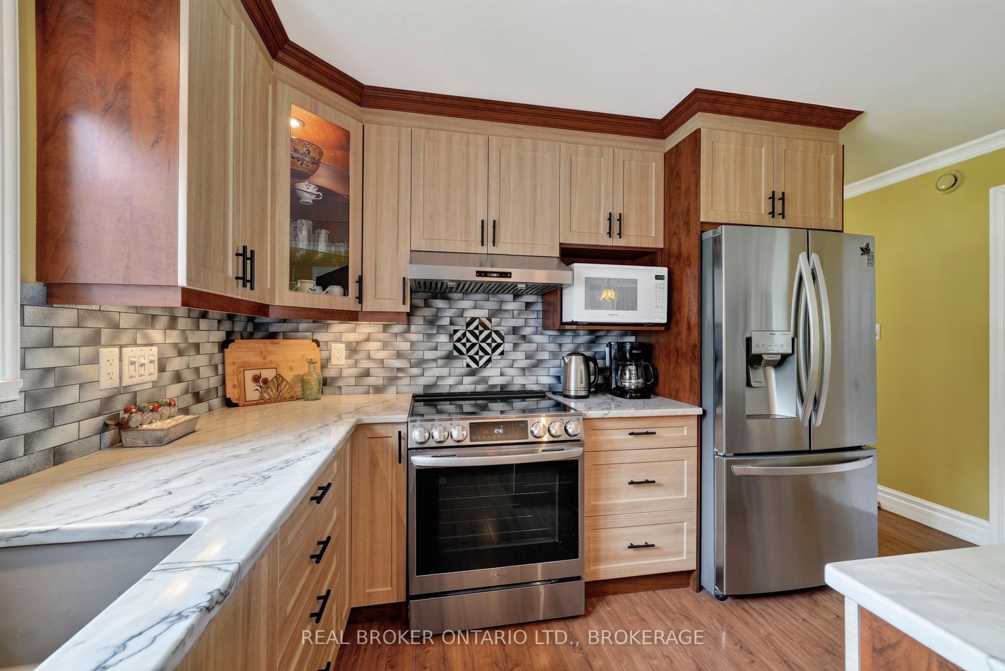 18523 Kenyon Conc Rd 1 Road Property Photo 9