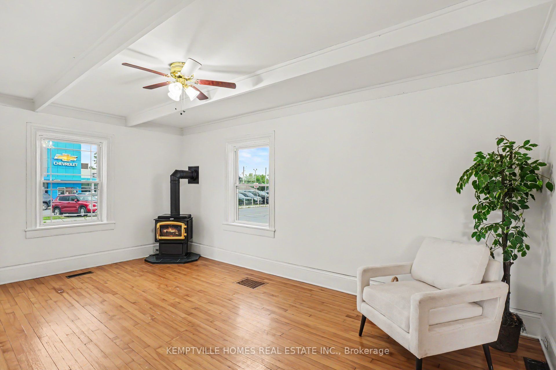 616 Rideau Street Property Photo 9