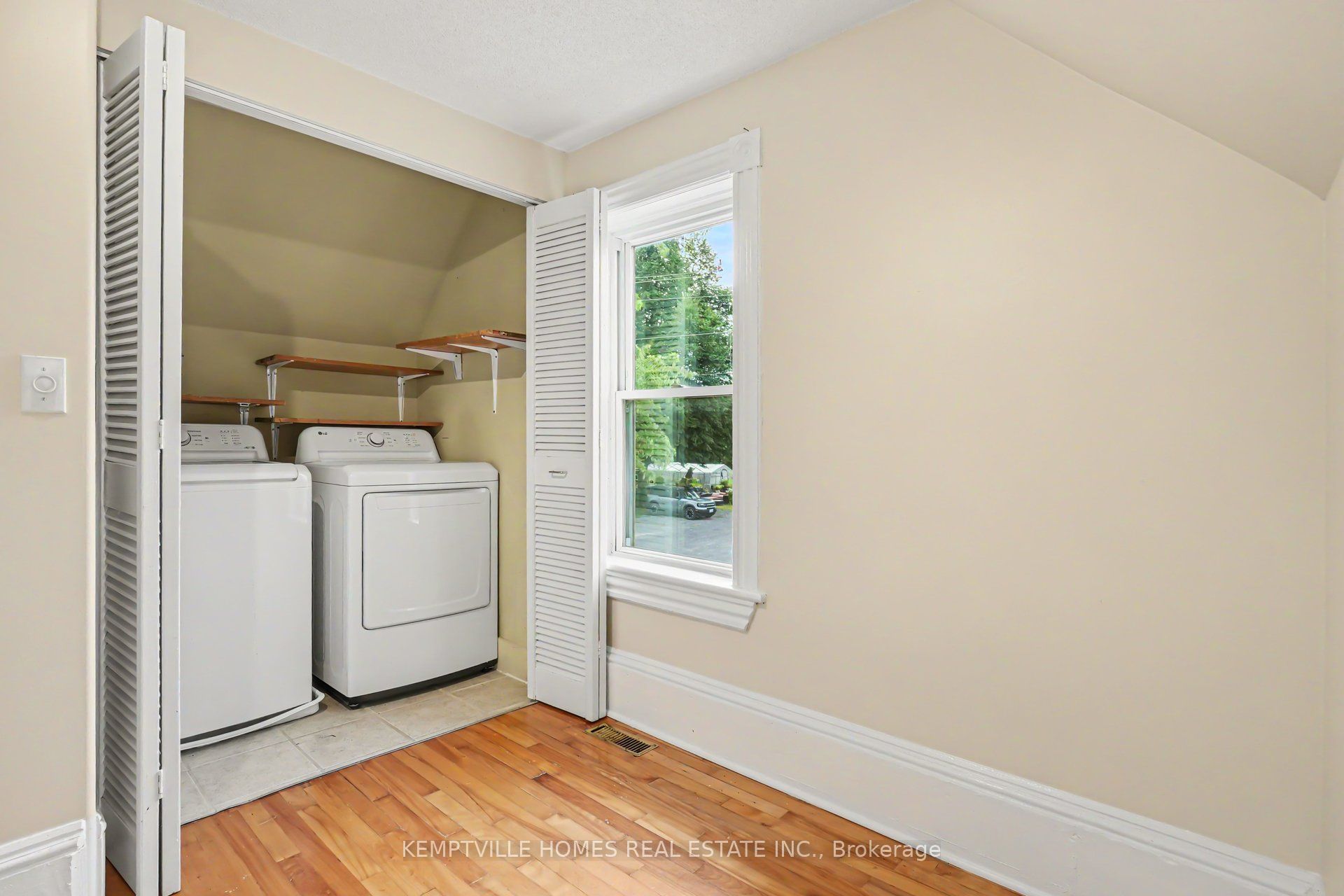 616 Rideau Street Property Photo 17