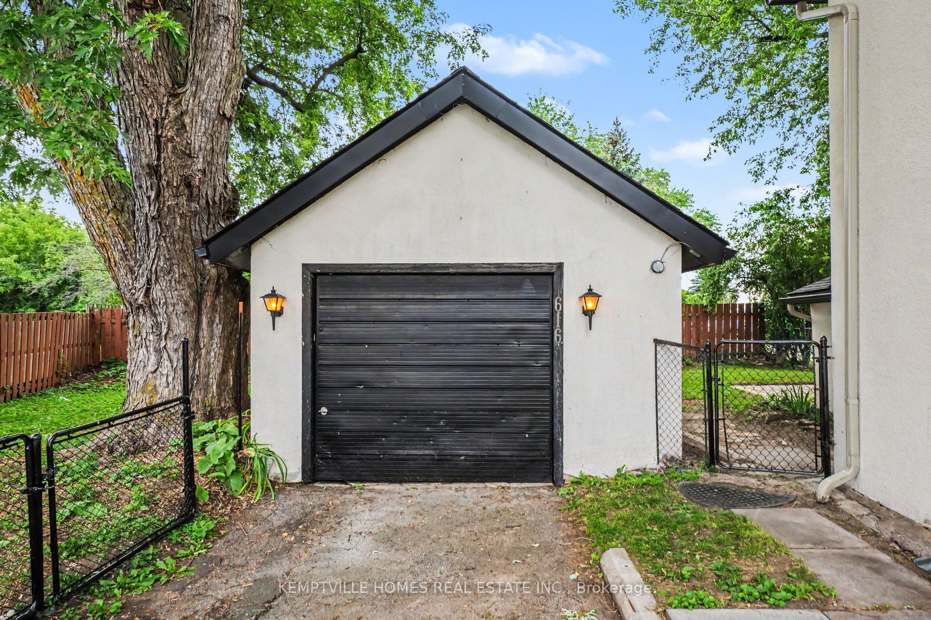 616 Rideau Street Property Photo 31