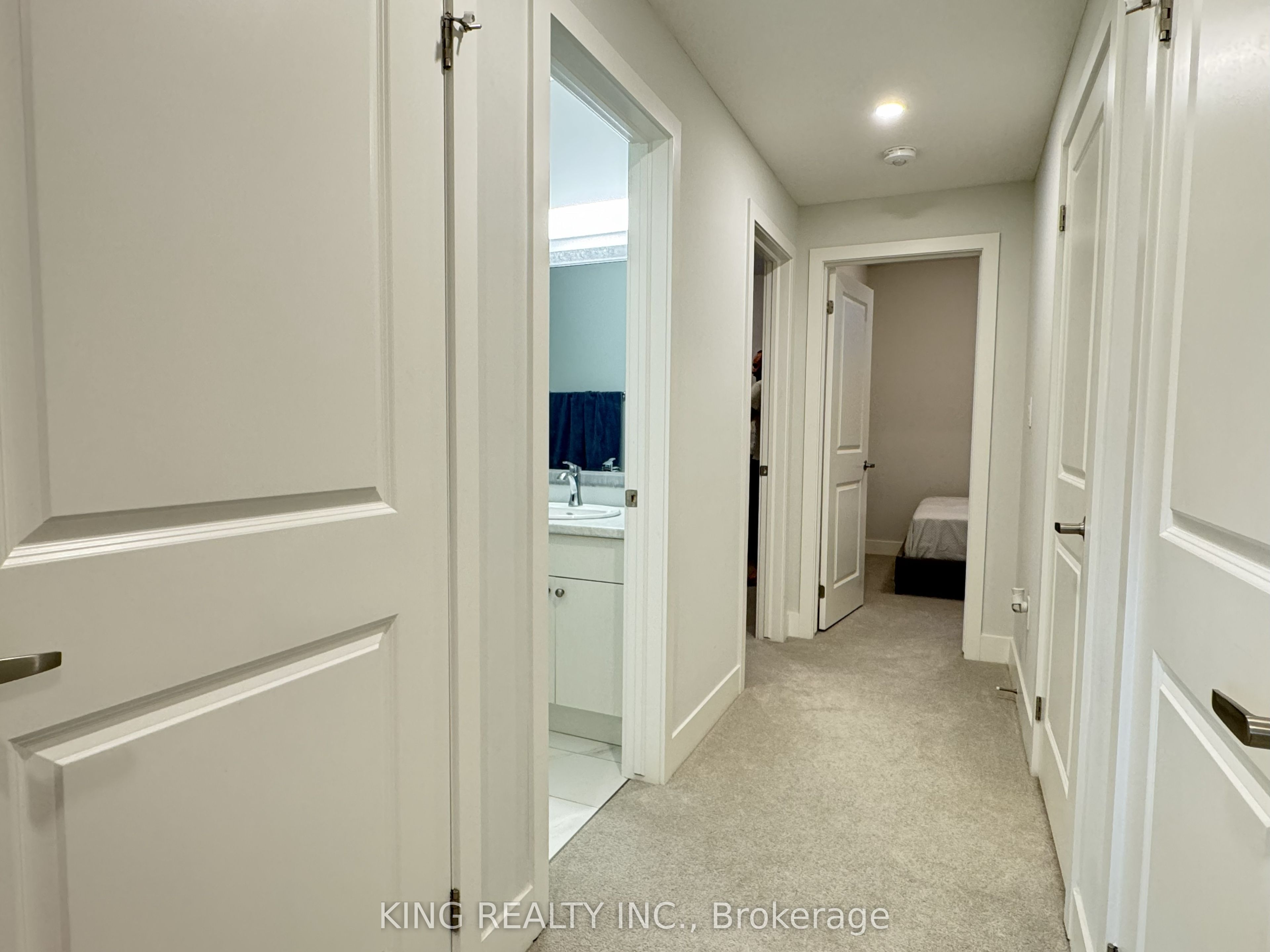 990 Deveron Crescent 45 Property Photo 25