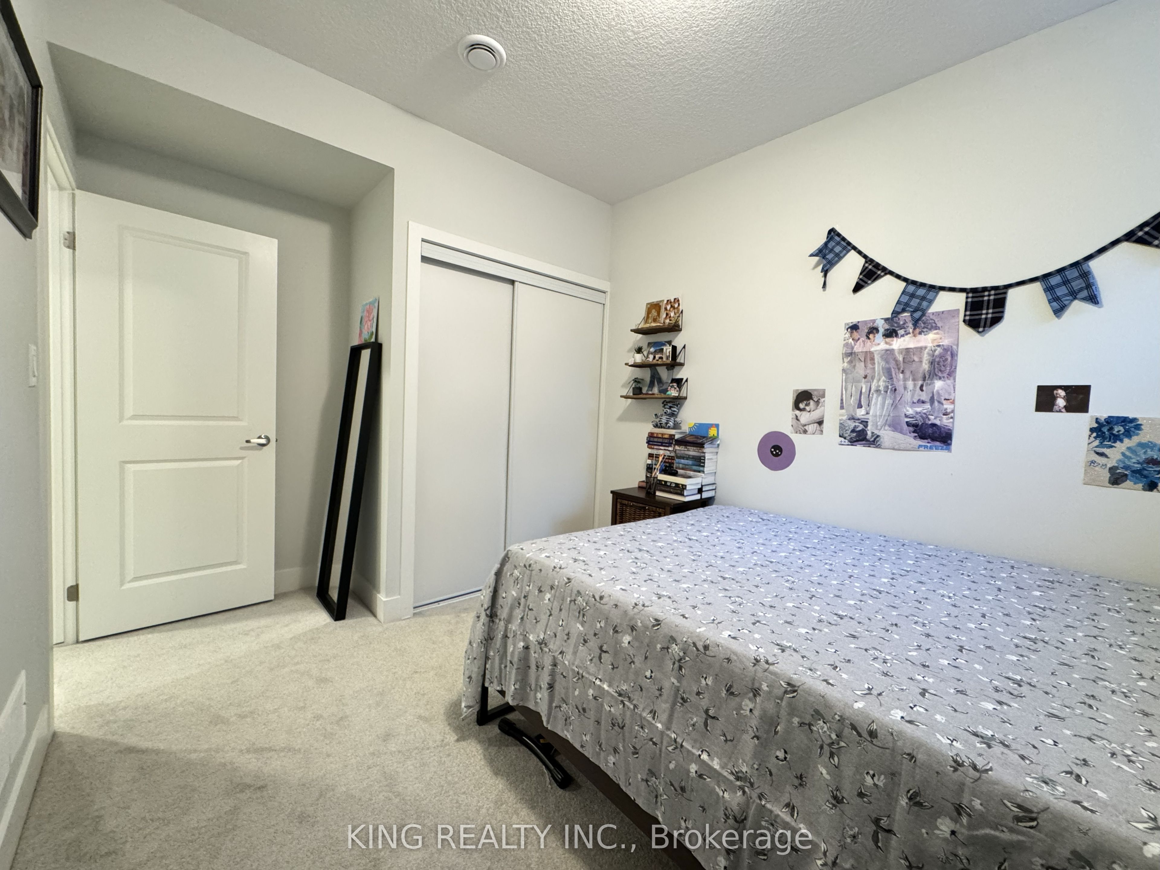 990 Deveron Crescent 45 Property Photo 28