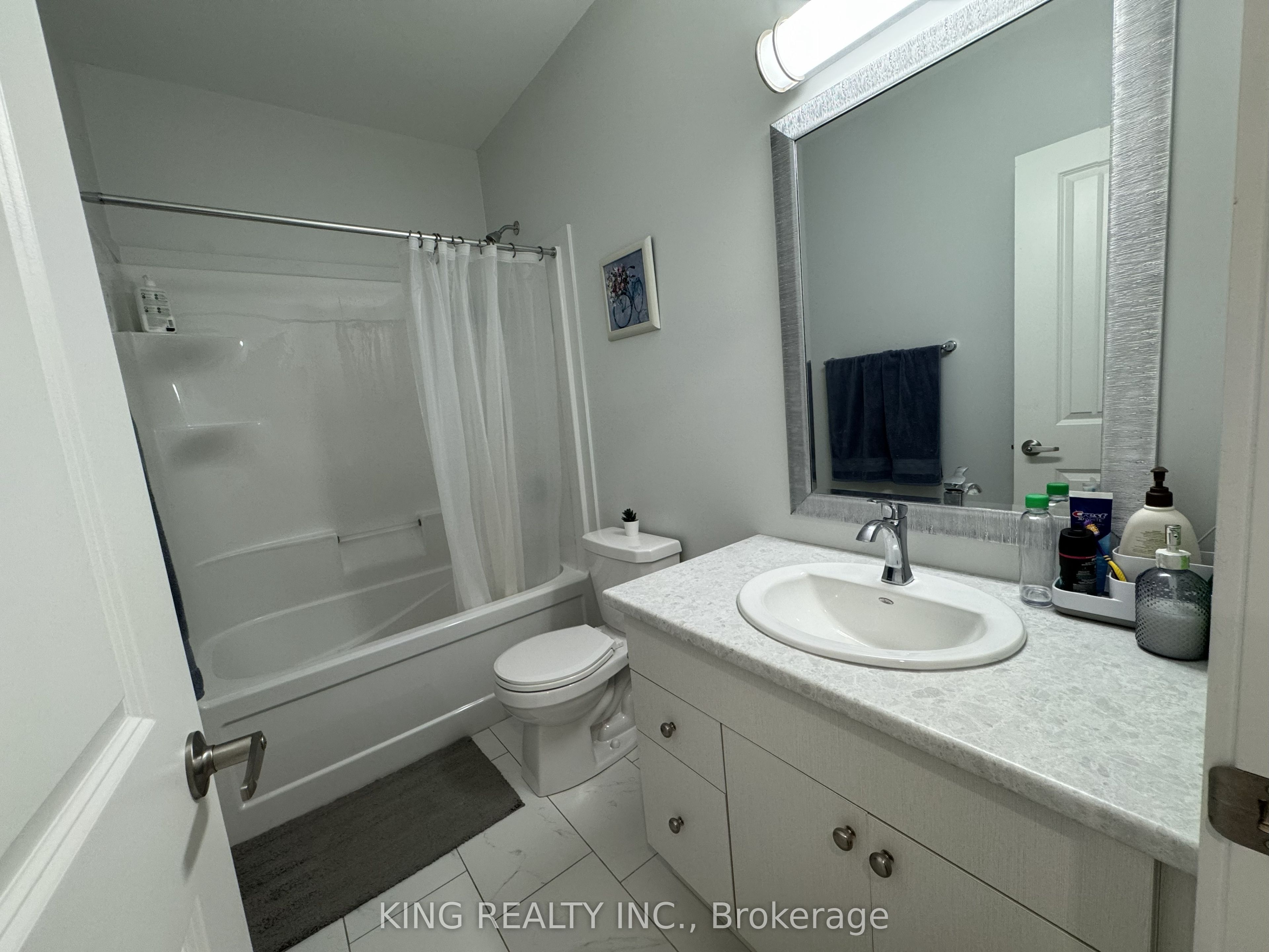 990 Deveron Crescent 45 Property Photo 32