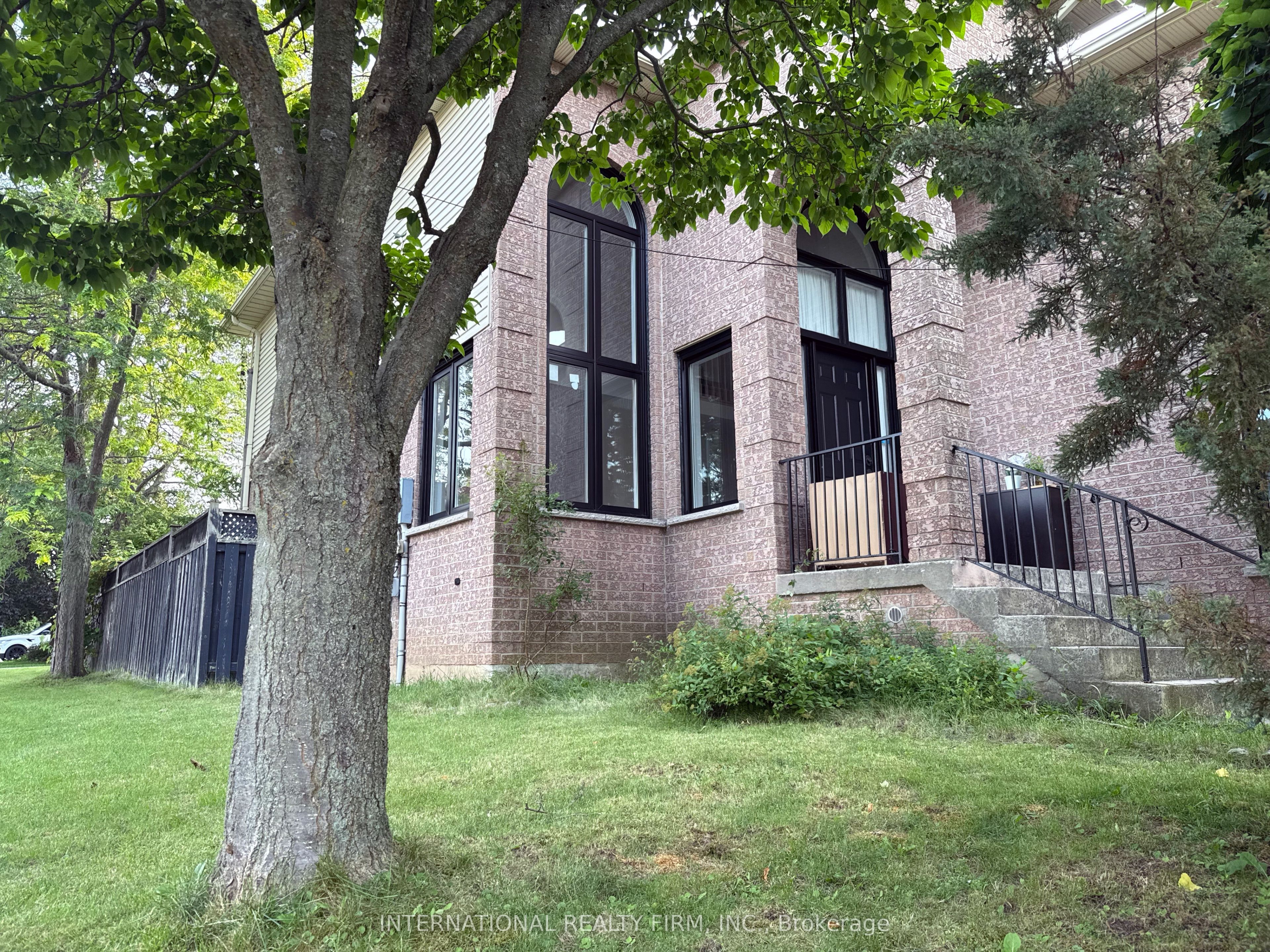 43 Falconridge Drive Property Photo 1