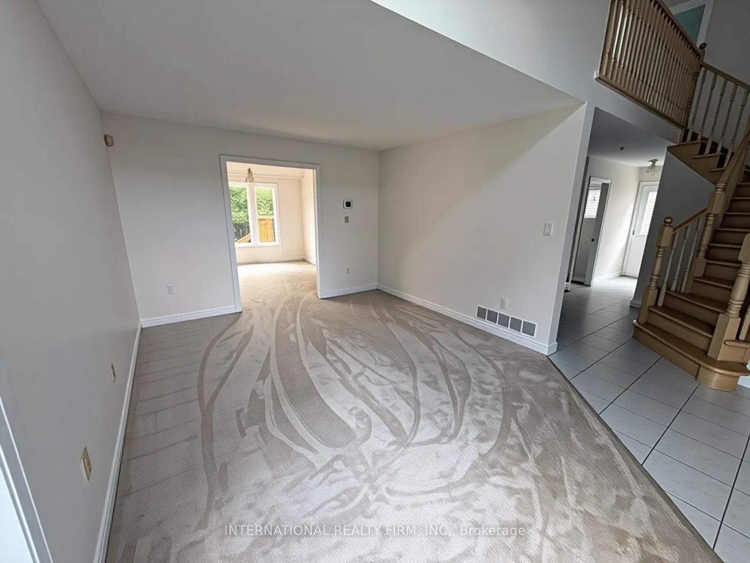 43 Falconridge Drive Property Photo 6
