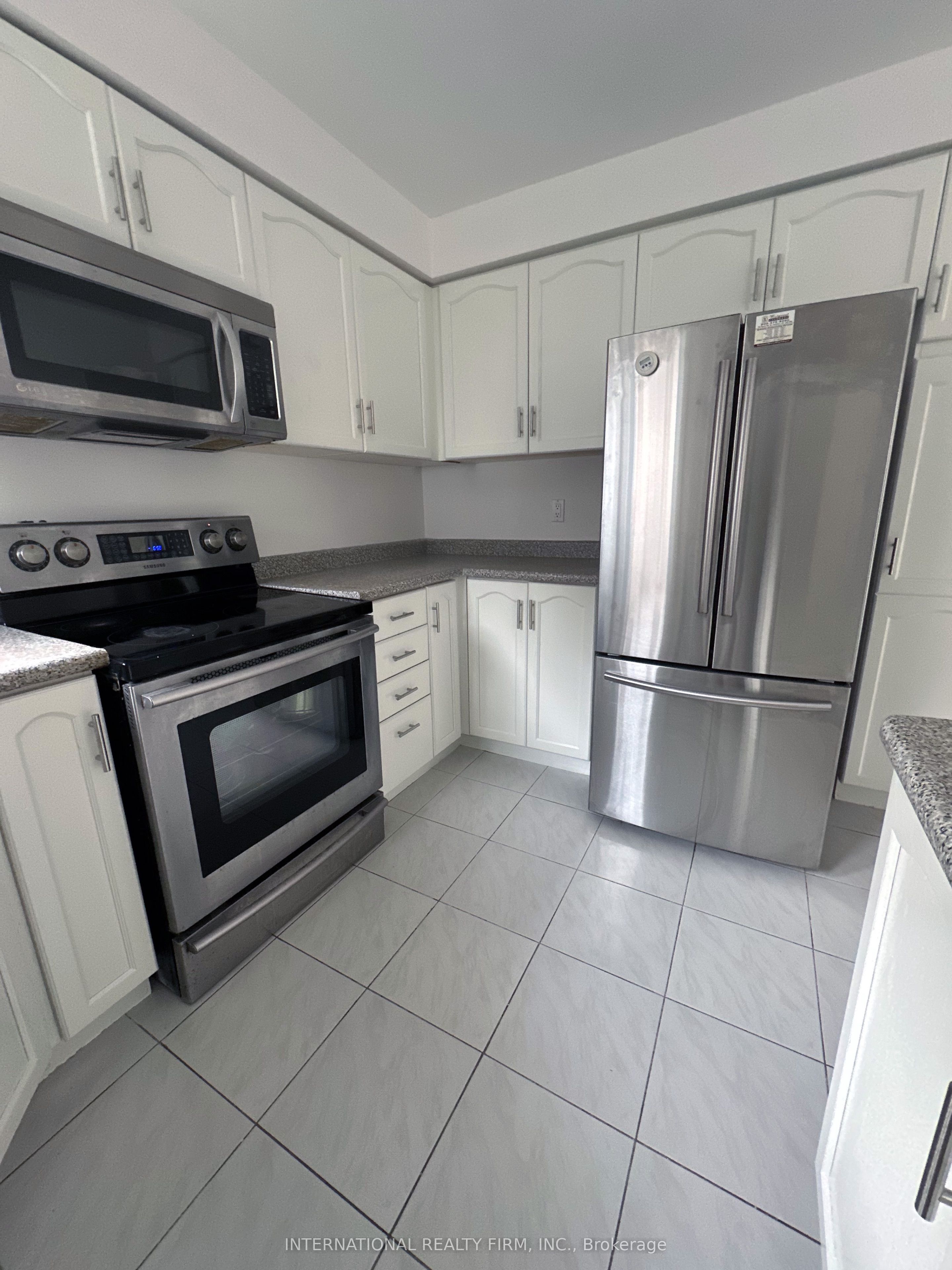 43 Falconridge Drive Property Photo 11
