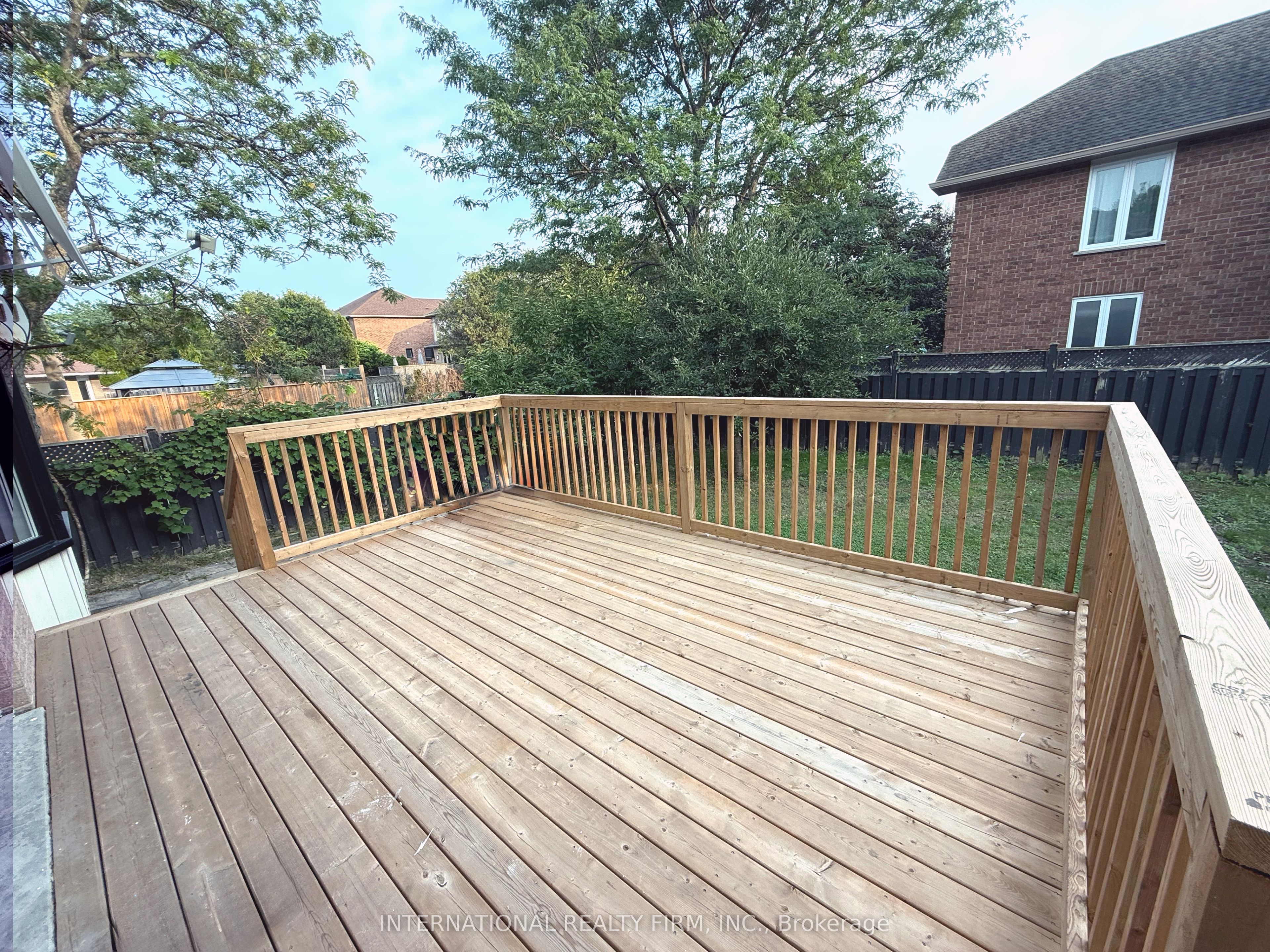 43 Falconridge Drive Property Photo 29