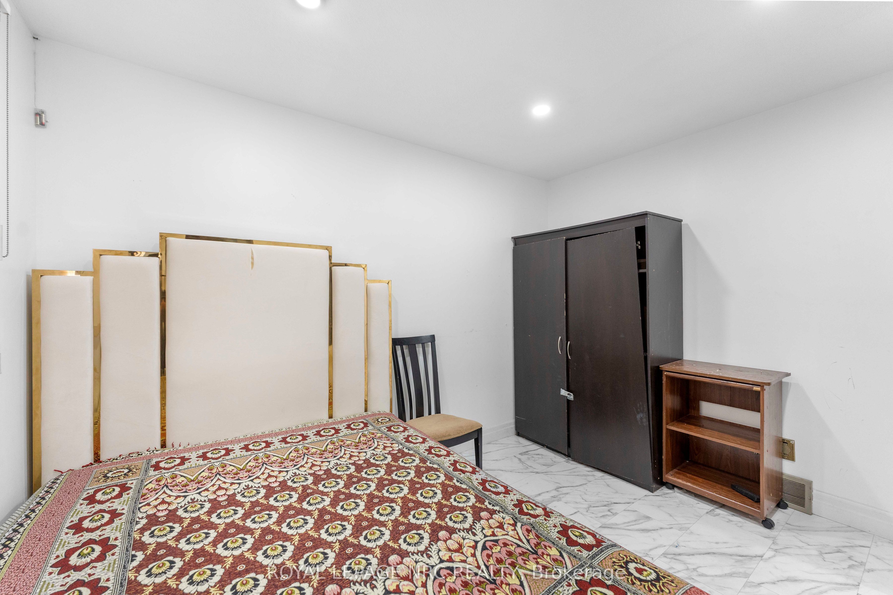 35 Eugene Street Property Photo 22