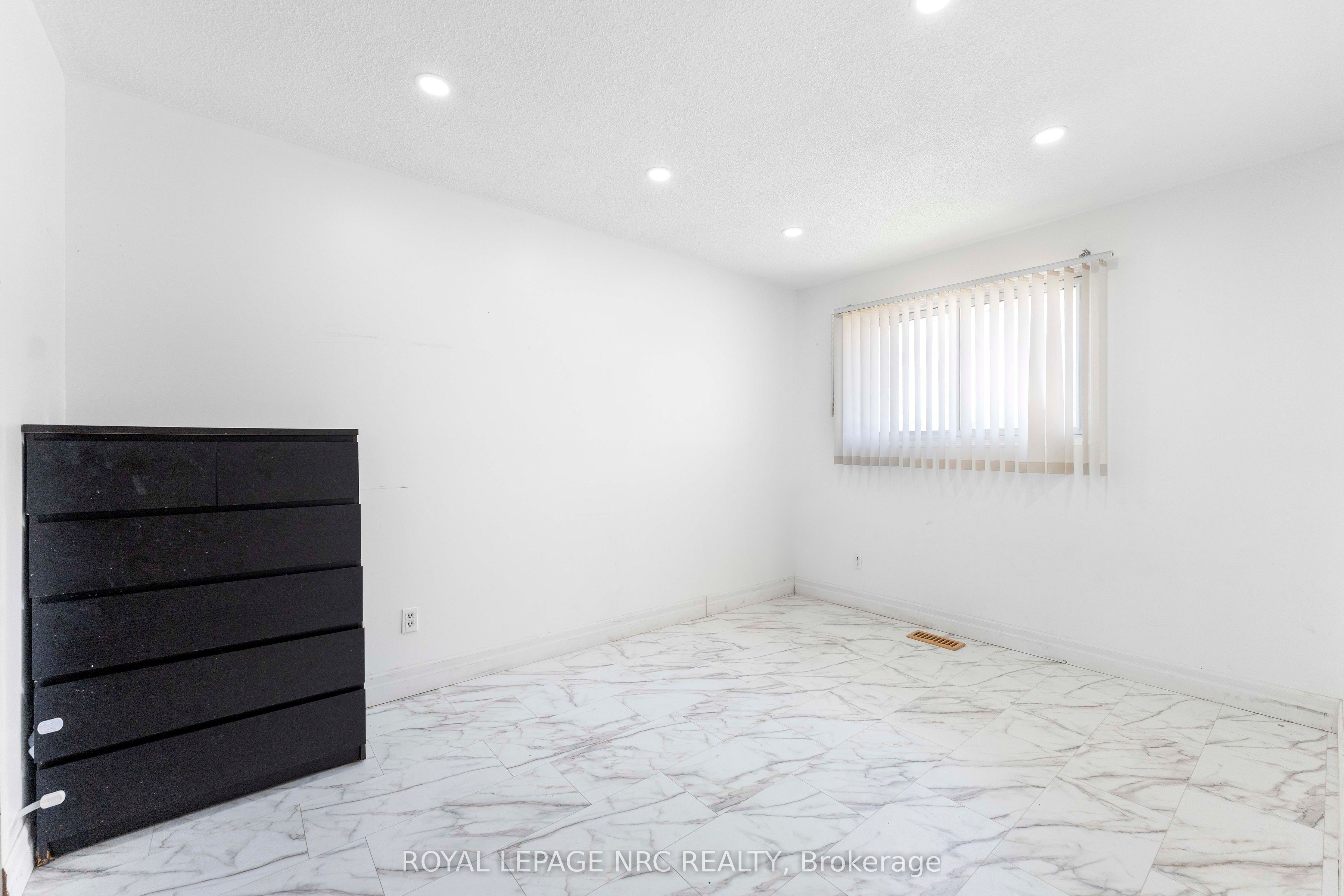 35 Eugene Street Property Photo 25