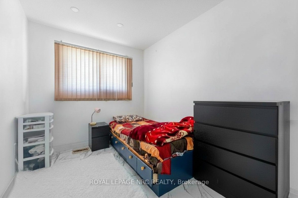 35 Eugene Street Property Photo 26