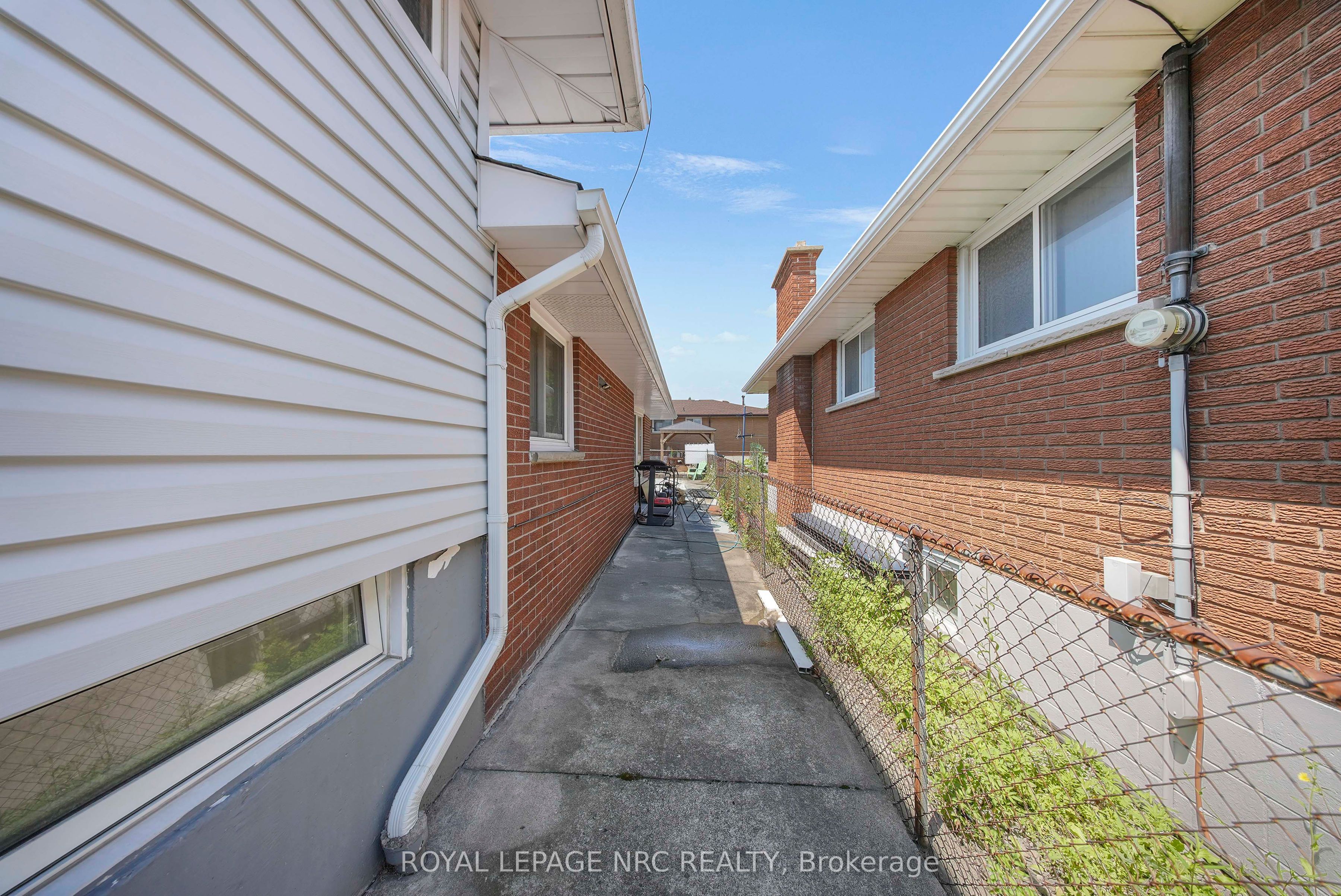 35 Eugene Street Property Photo 38