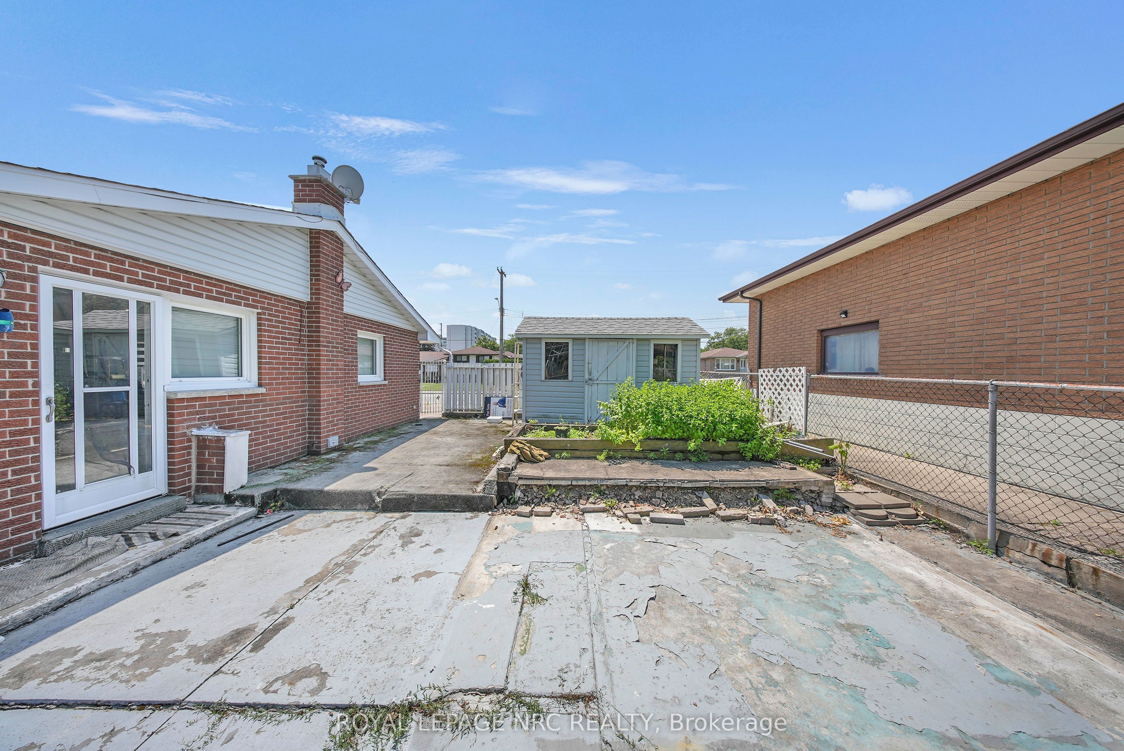 35 Eugene Street Property Photo 40