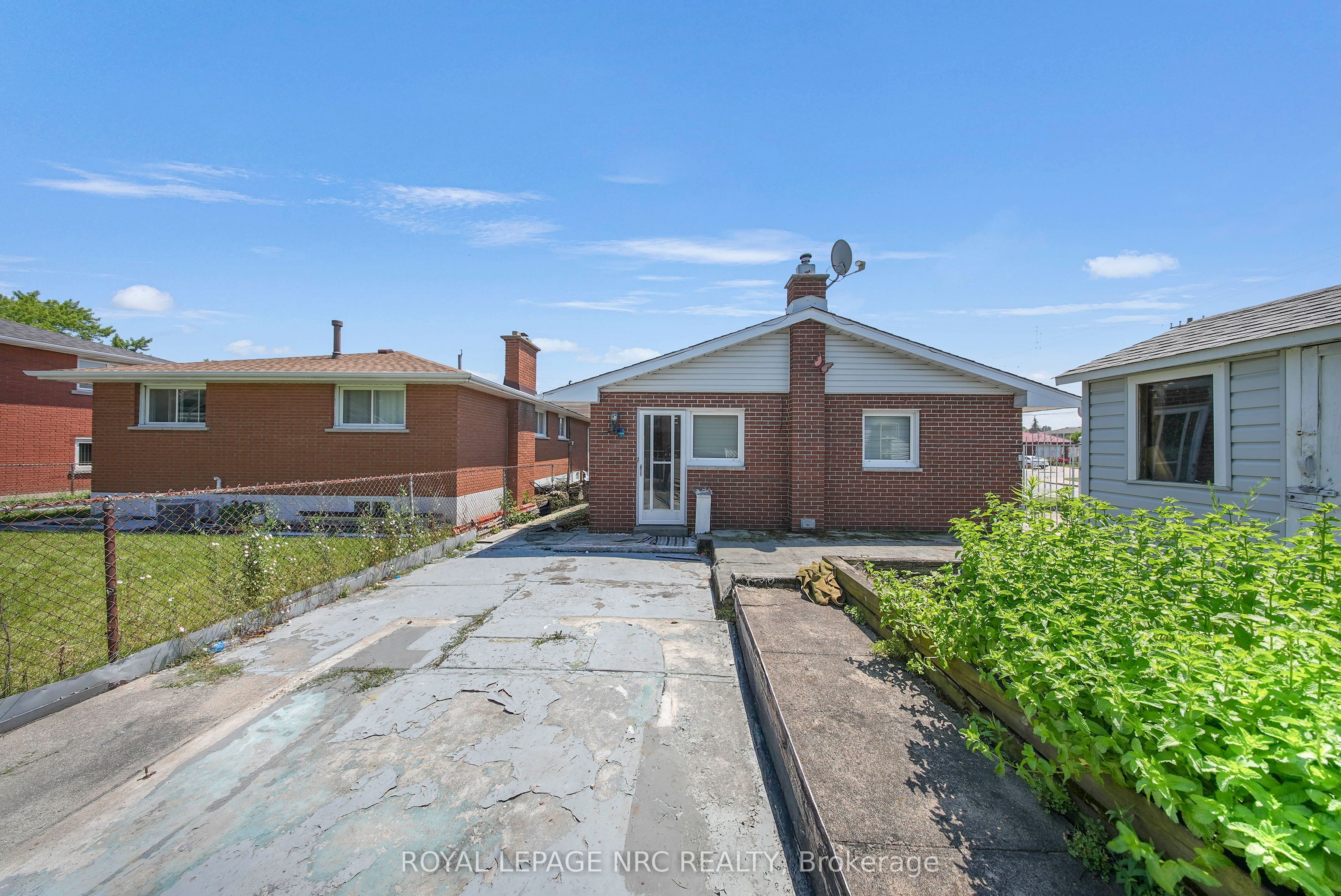 35 Eugene Street Property Photo 42