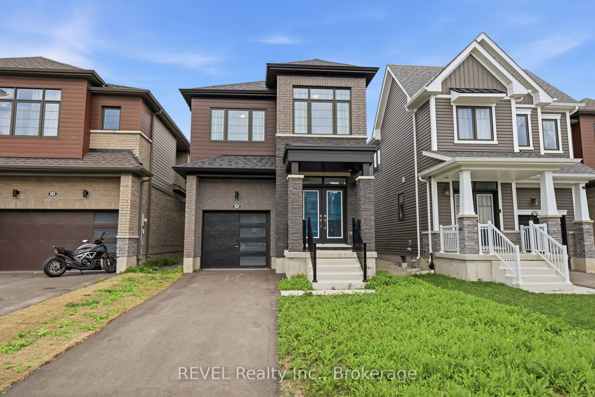 20 Selection Heights Property Photo 1