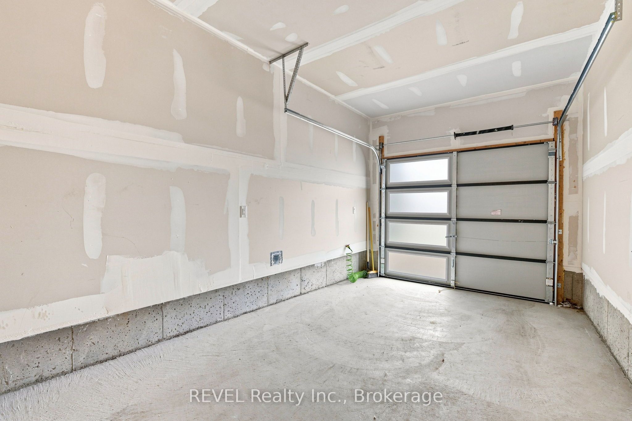 20 Selection Heights Property Photo 18