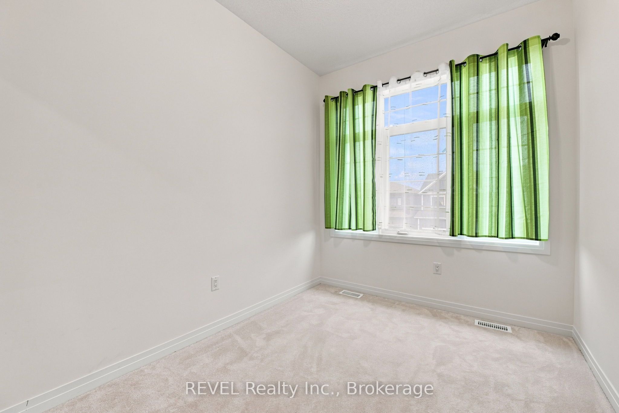 20 Selection Heights Property Photo 20