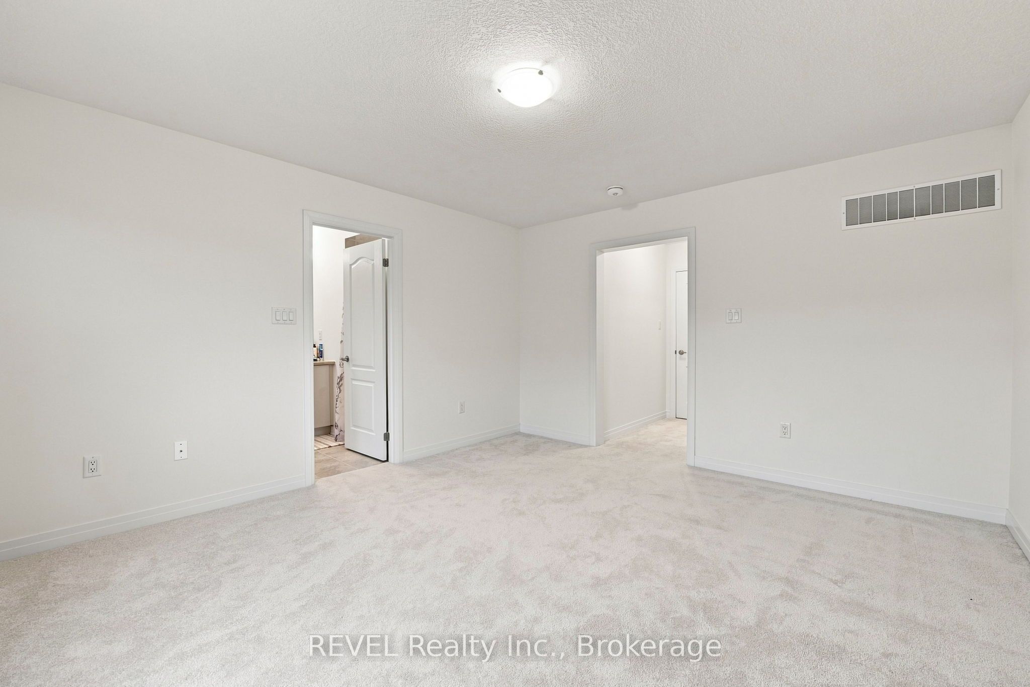 20 Selection Heights Property Photo 28