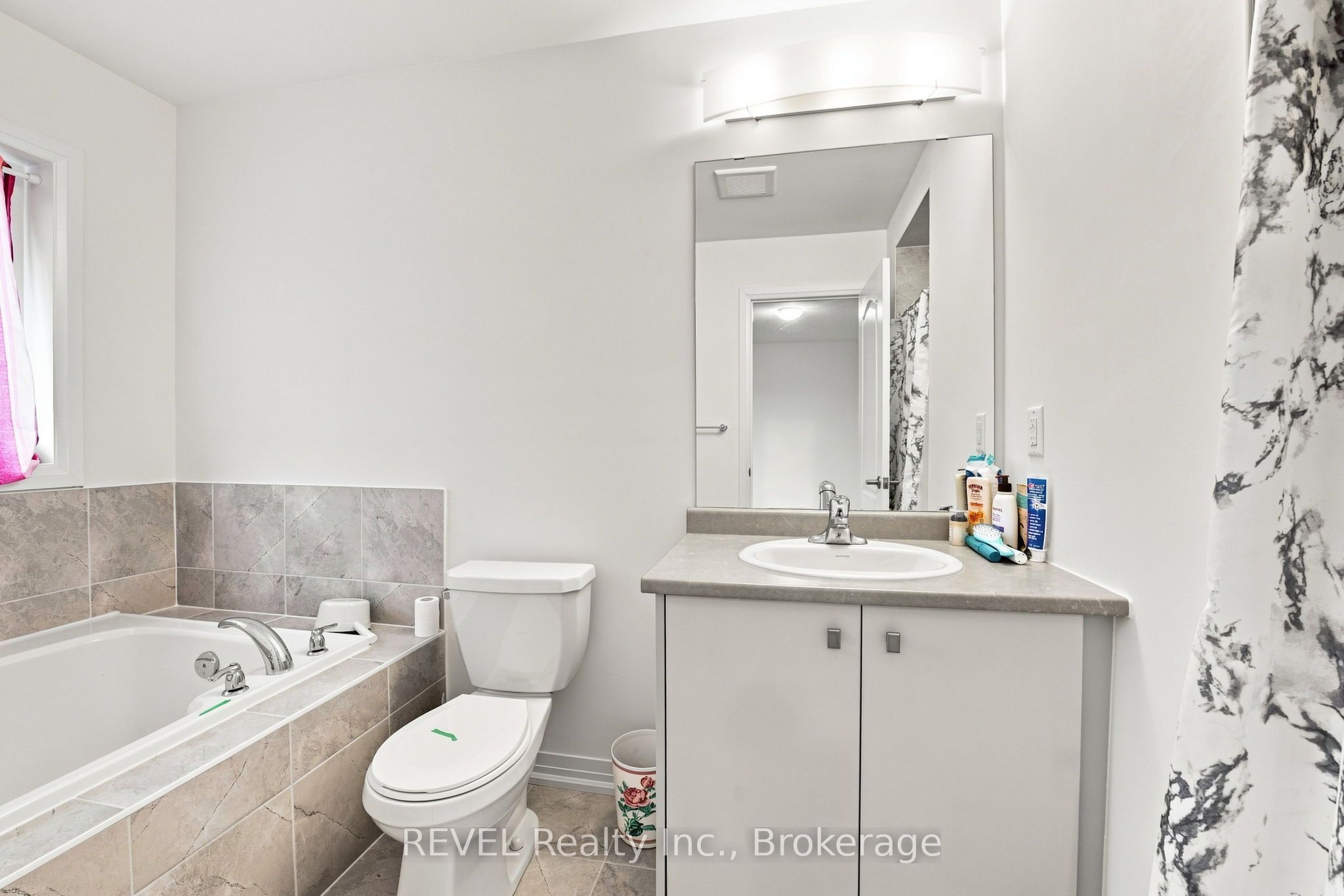 20 Selection Heights Property Photo 29