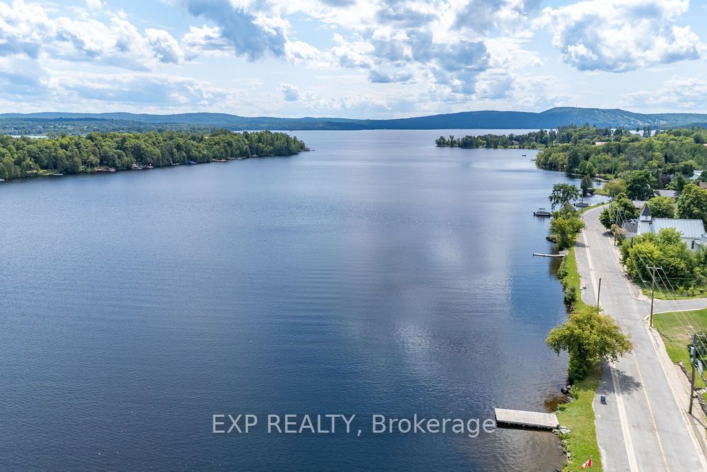 12595 Lanark Road Property Photo 15