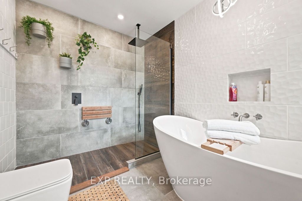 12595 Lanark Road Property Photo 27