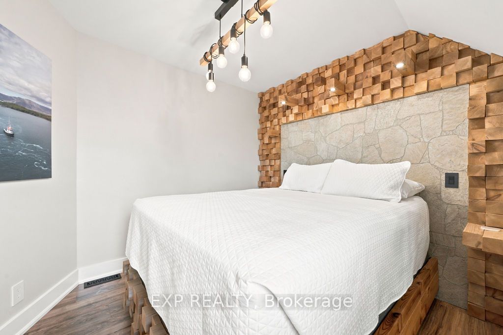 12595 Lanark Road Property Photo 33