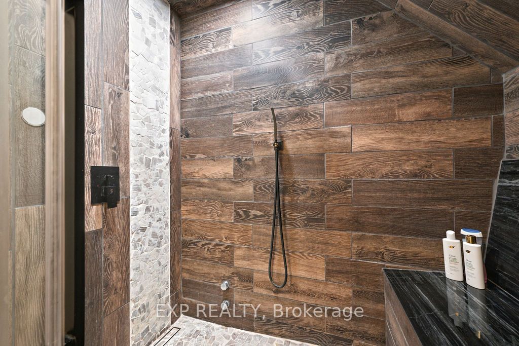12595 Lanark Road Property Photo 40