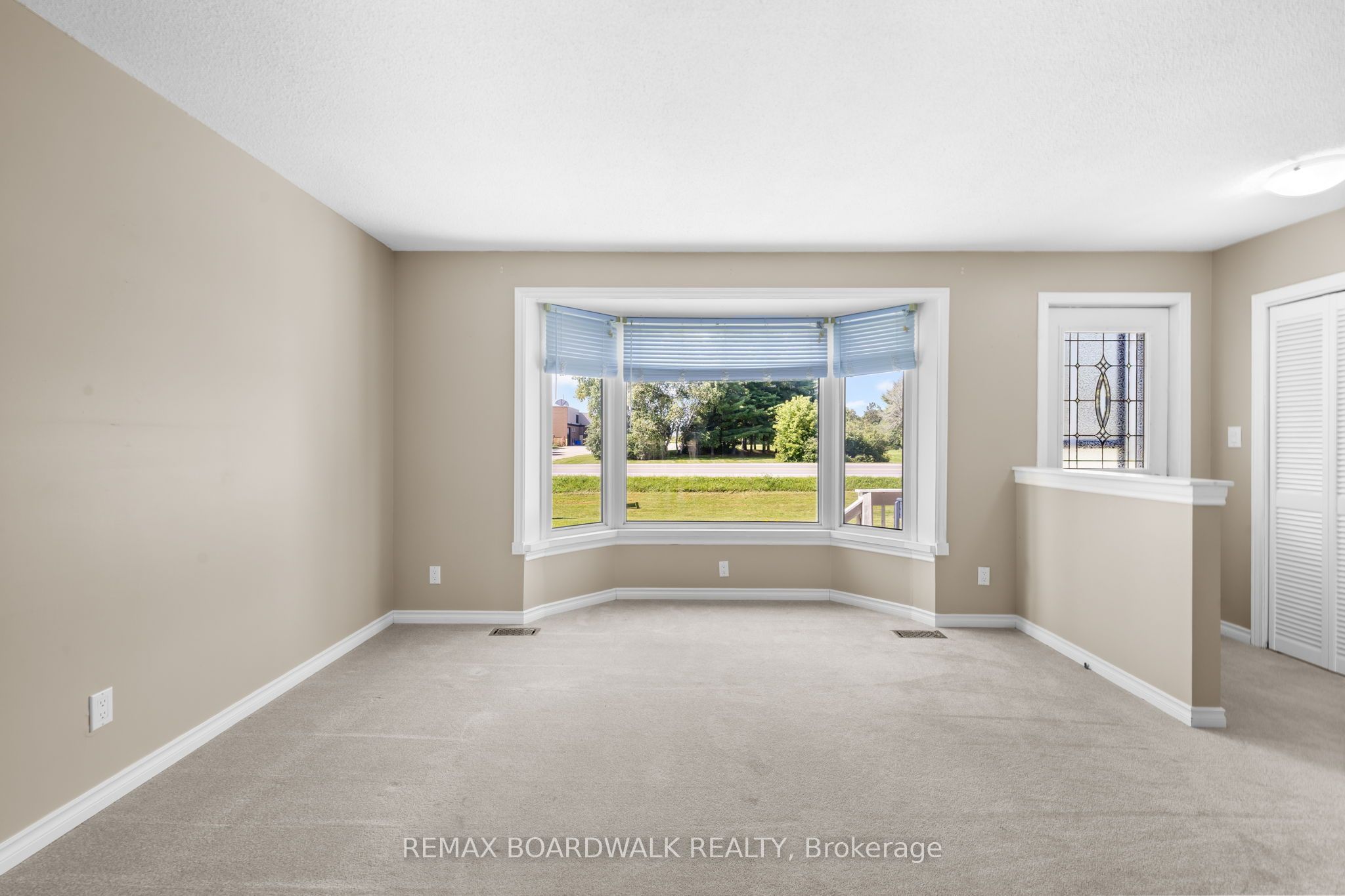 189 Arnold Drive Property Photo 6