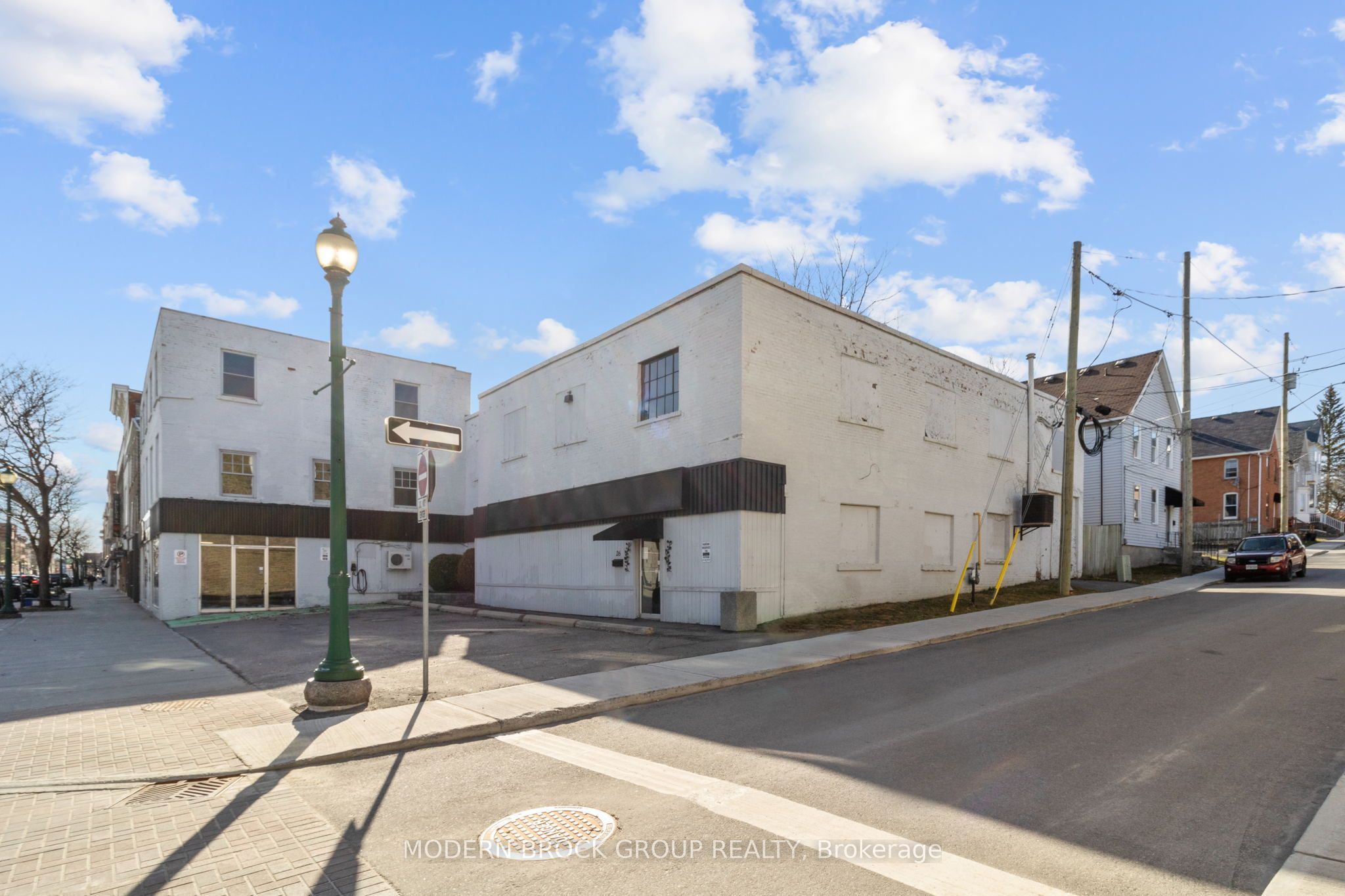 26 King Street E