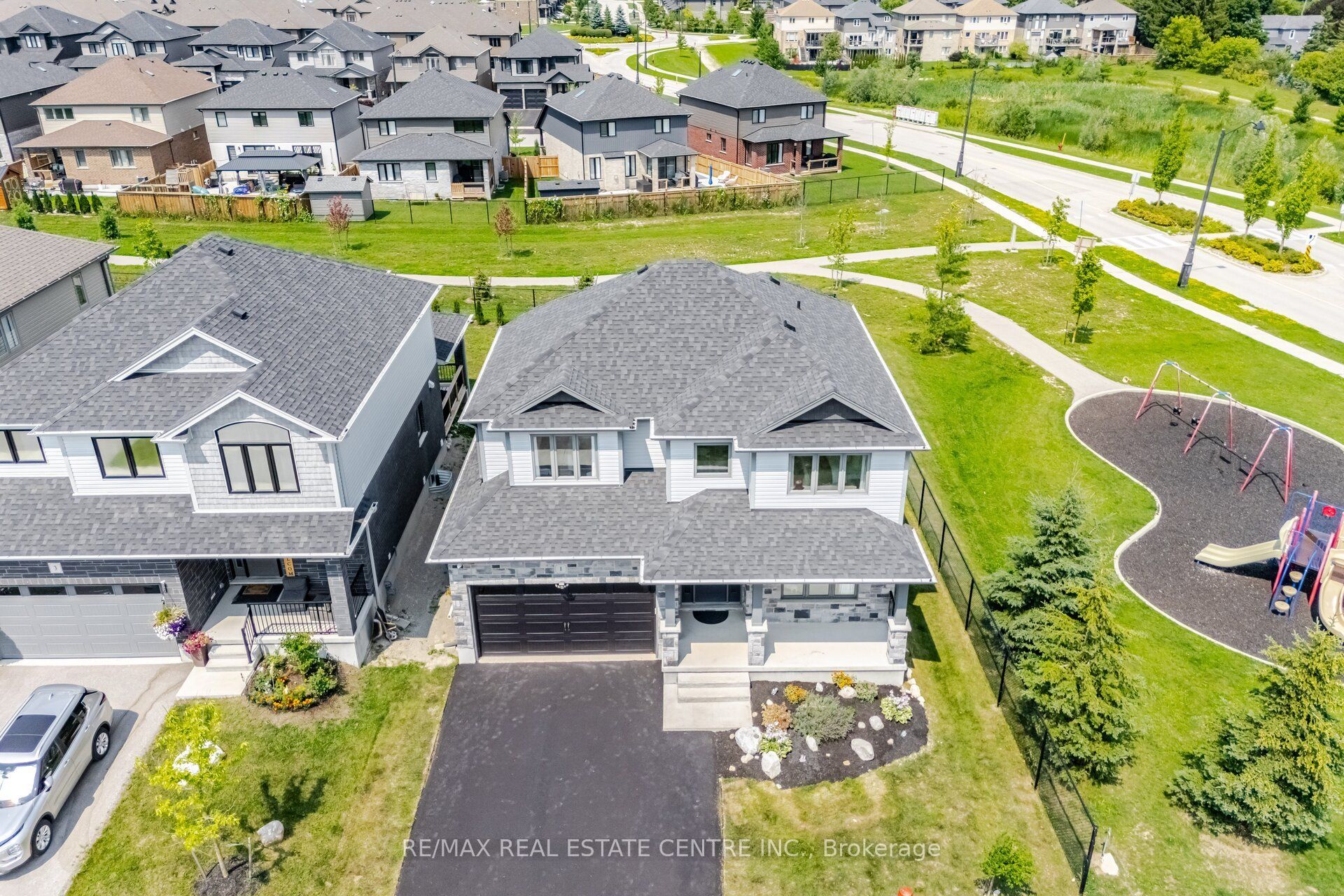 1 Grundy Crescent Property Photo 1