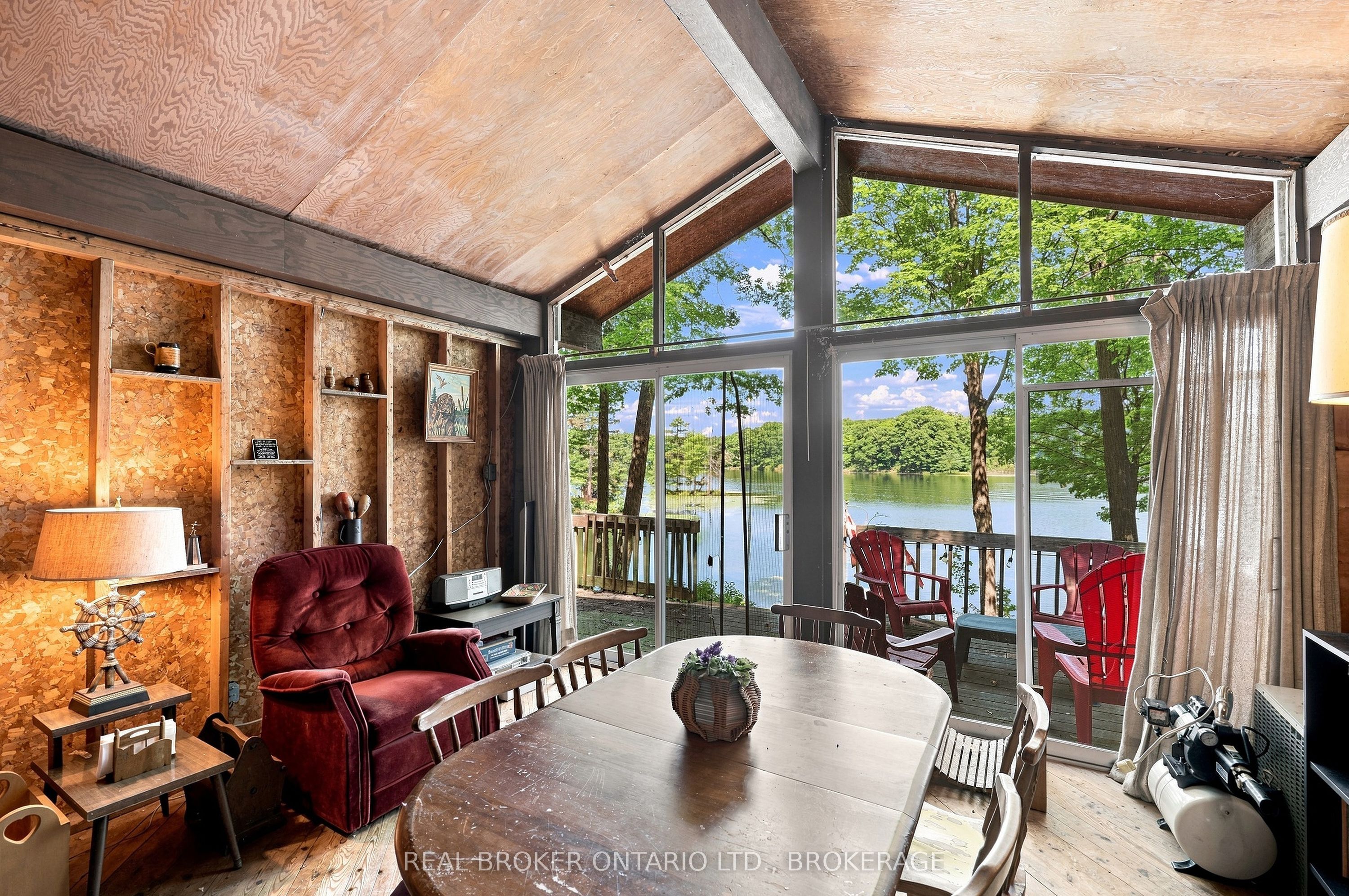 2096 Eel Bay Road Property Photo 13